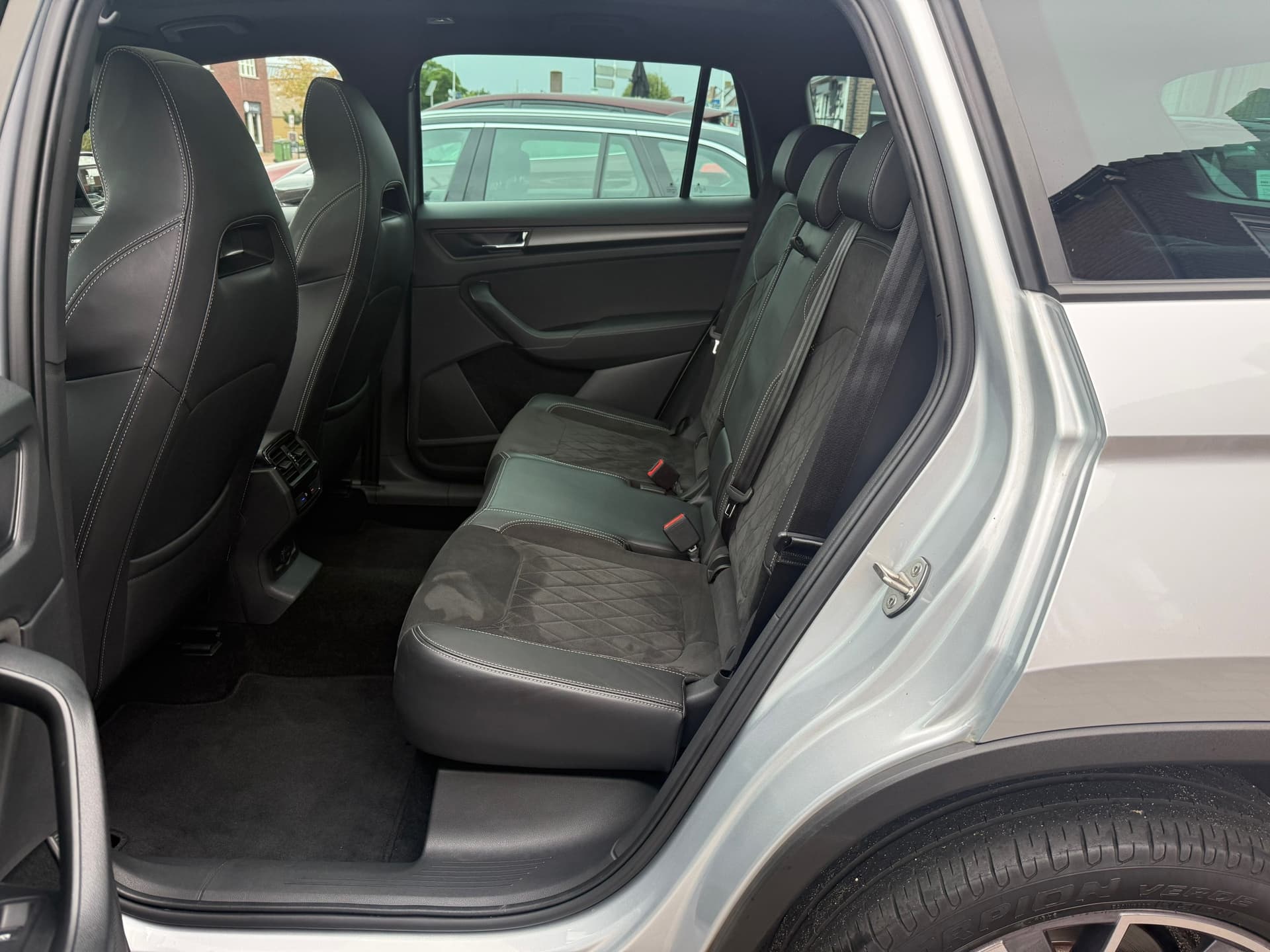 Skoda Kodiaq 1.5 TSI Sportline Business,Stuurverwarming,Stoelverwarming,Apple Carplay/Android,Navigatie thumbnail 30