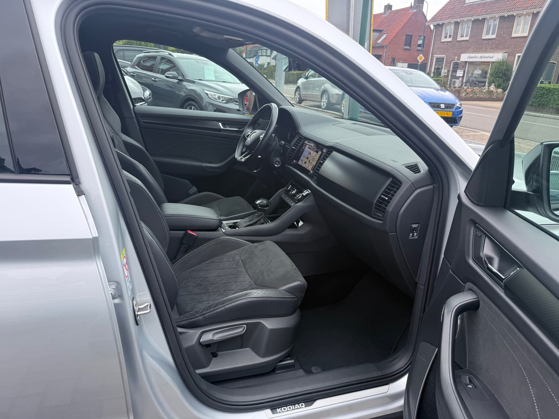 Skoda Kodiaq 1.5 TSI Sportline Business,Stuurverwarming,Stoelverwarming,Apple Carplay/Android,Navigatie thumbnail 35