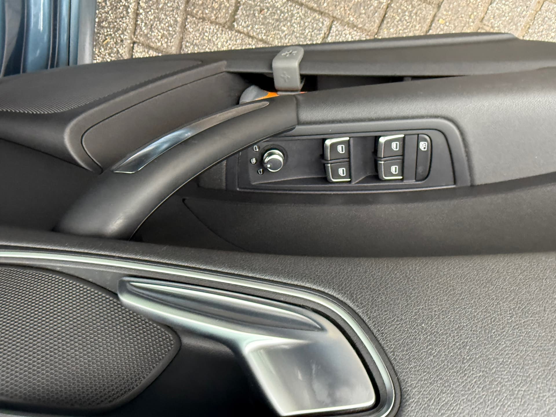 Audi A1 Sportback 1.0 TFSI Adrenalin, Navigatie,L.M.Velgen,Extra getint glas,Airco,Cruise control thumbnail 10