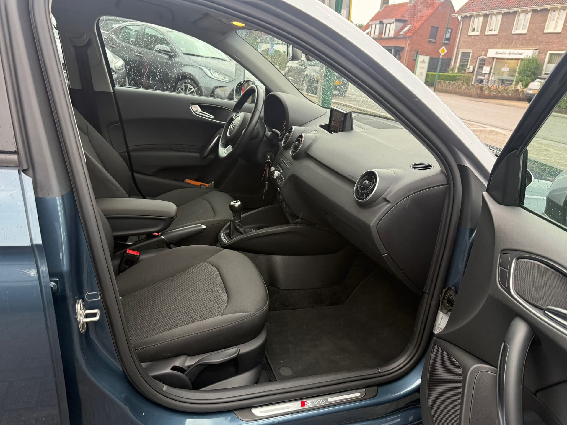 Audi A1 Sportback 1.0 TFSI Adrenalin, Navigatie,L.M.Velgen,Extra getint glas,Airco,Cruise control thumbnail 19