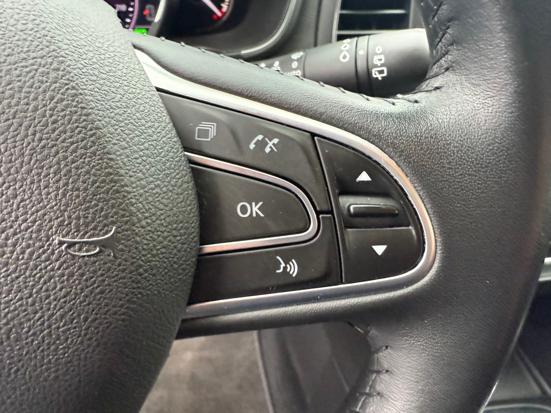 Renault Mégane Estate 1.3 TCe Limited, Trekhaak,Navigatie,Apple Carpaly/Android,Stoelverwarming thumbnail 15