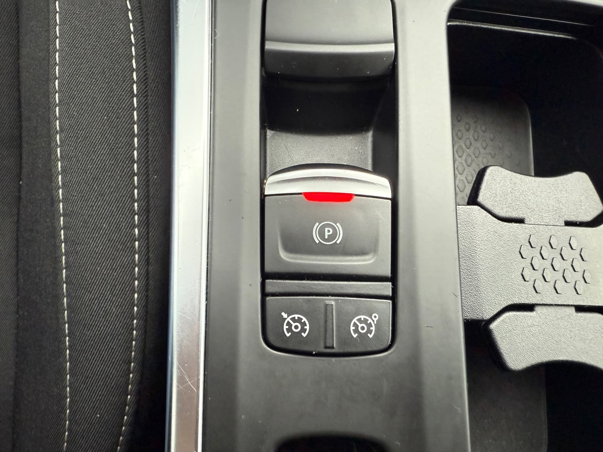 Renault Mégane Estate 1.3 TCe Limited, Trekhaak,Navigatie,Apple Carpaly/Android,Stoelverwarming thumbnail 19