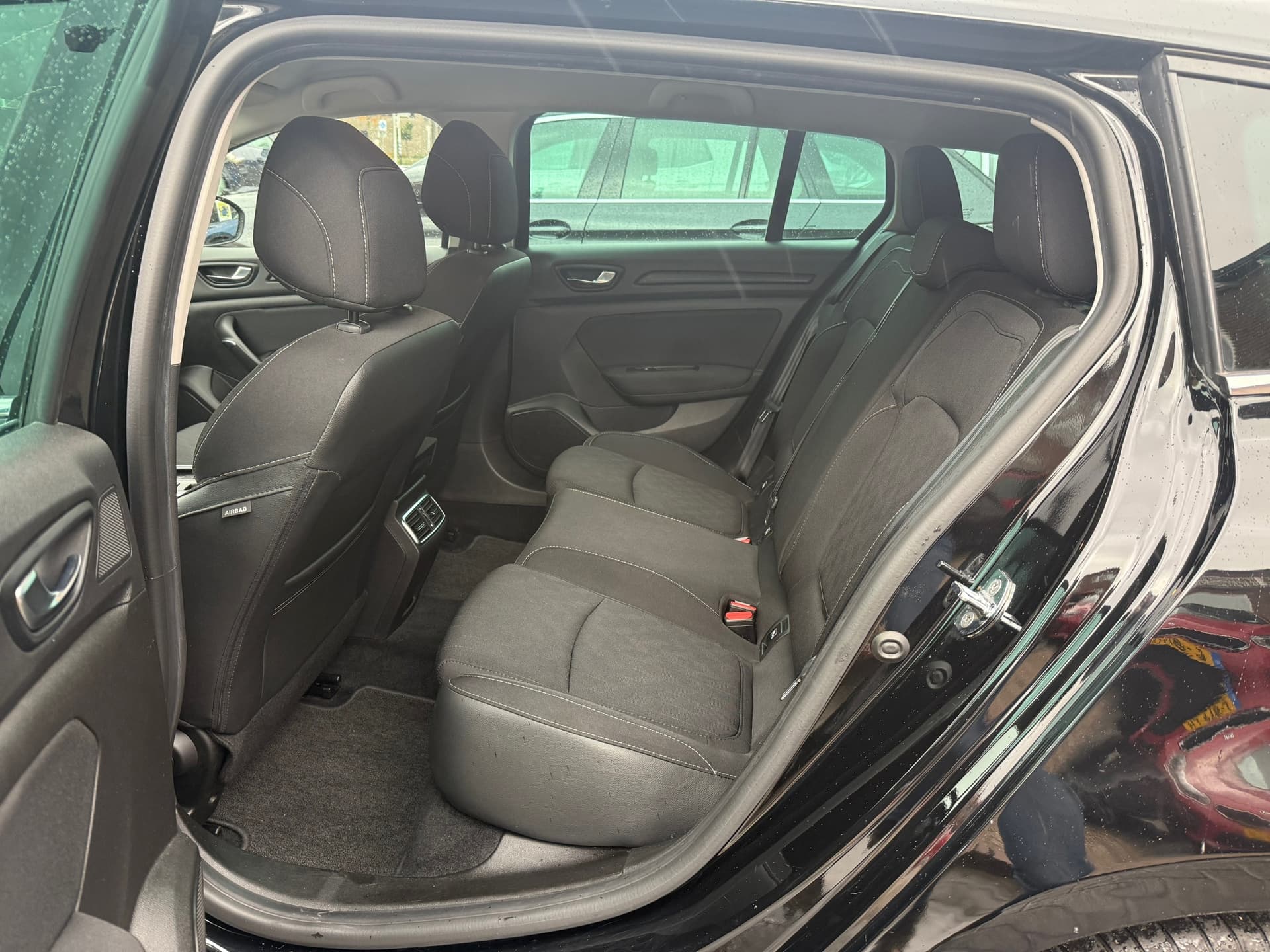 Renault Mégane Estate 1.3 TCe Limited, Trekhaak,Navigatie,Apple Carpaly/Android,Stoelverwarming thumbnail 23