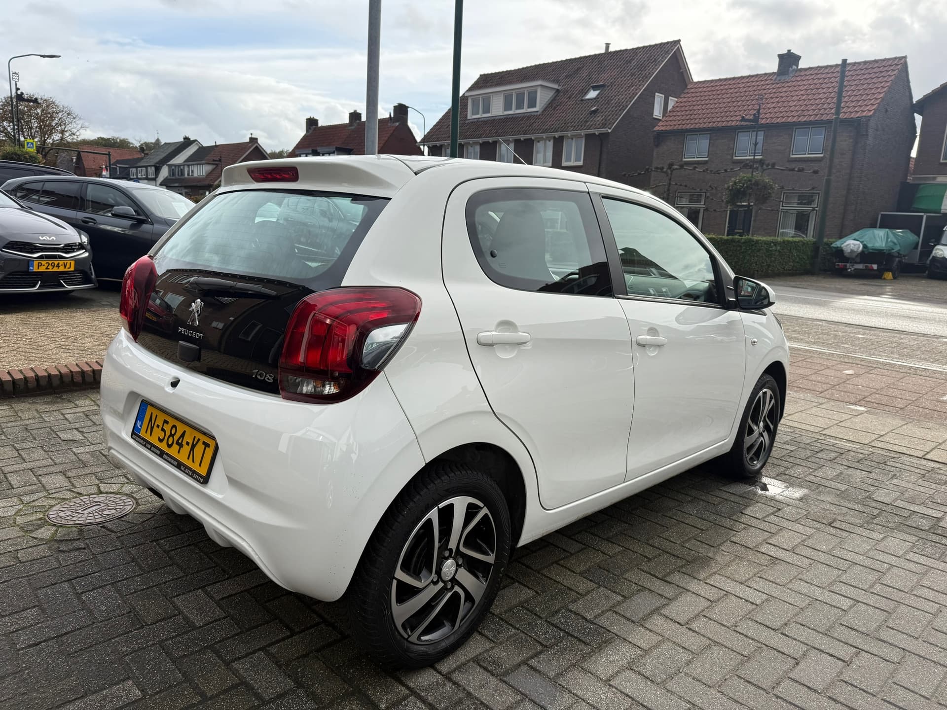 Peugeot 108 1.0 e-VTi Allure, Apple Carplay/Android Navigatie, Airco,Bluetooth telefoonvoorbereiding thumbnail 7