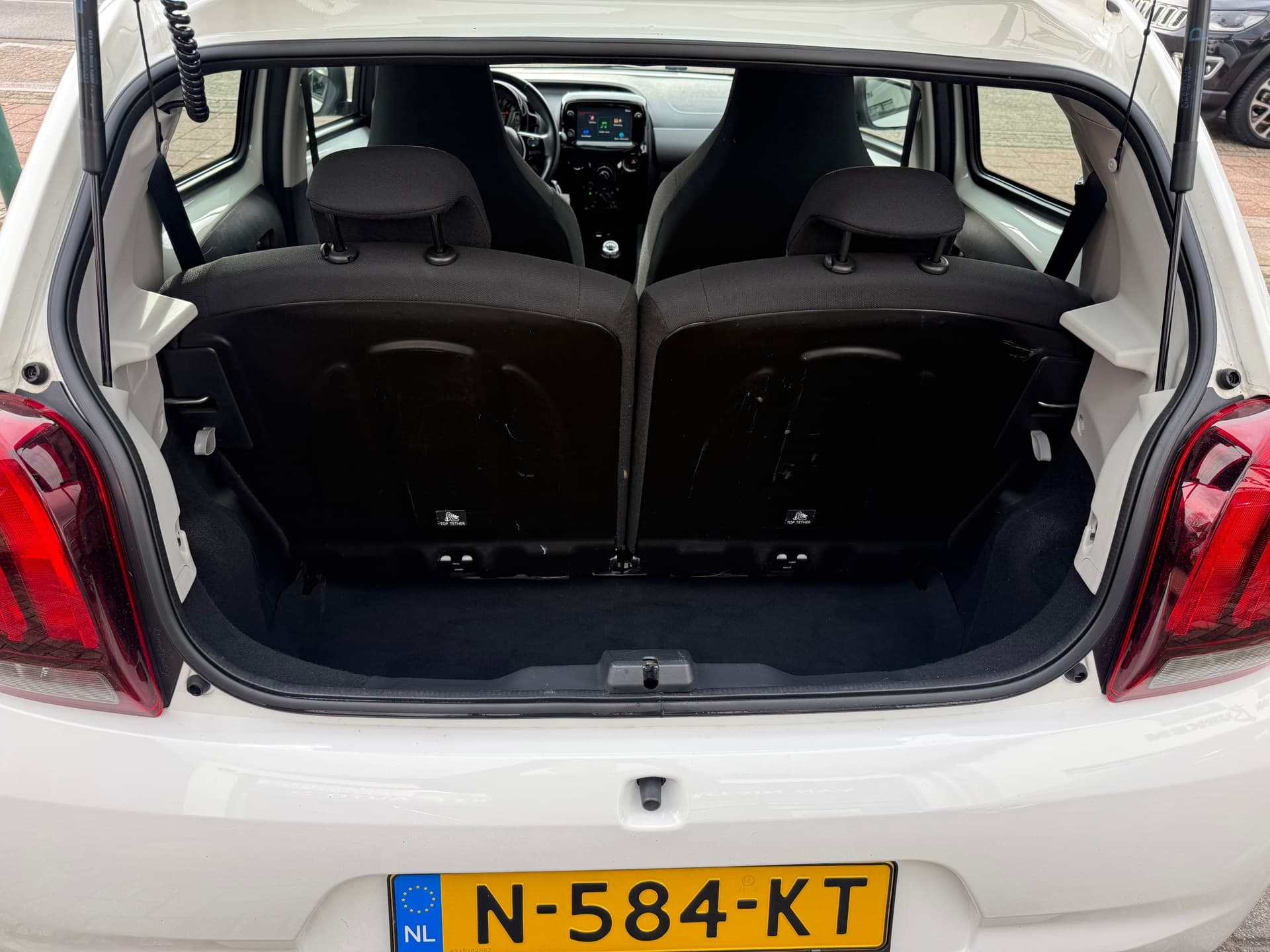Peugeot 108 1.0 e-VTi Allure, Apple Carplay/Android Navigatie, Airco,Bluetooth telefoonvoorbereiding thumbnail 22