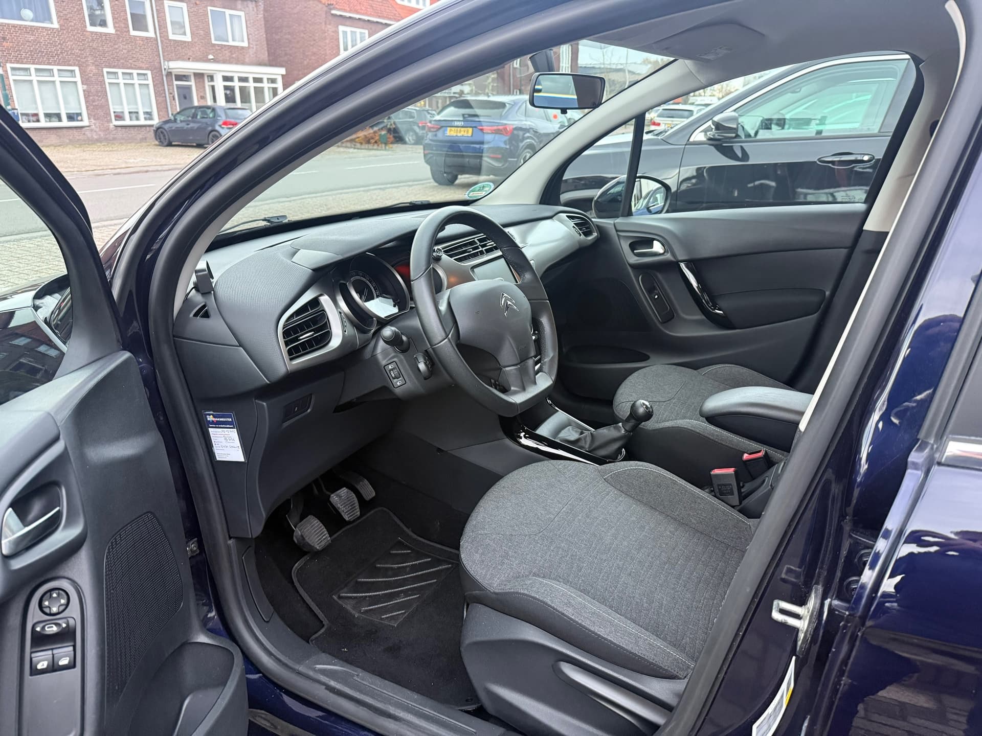 Citroen C3 1.0 PureTech Feel Edition, Navigatie,Climate control,Cruise control,Isofix thumbnail 11