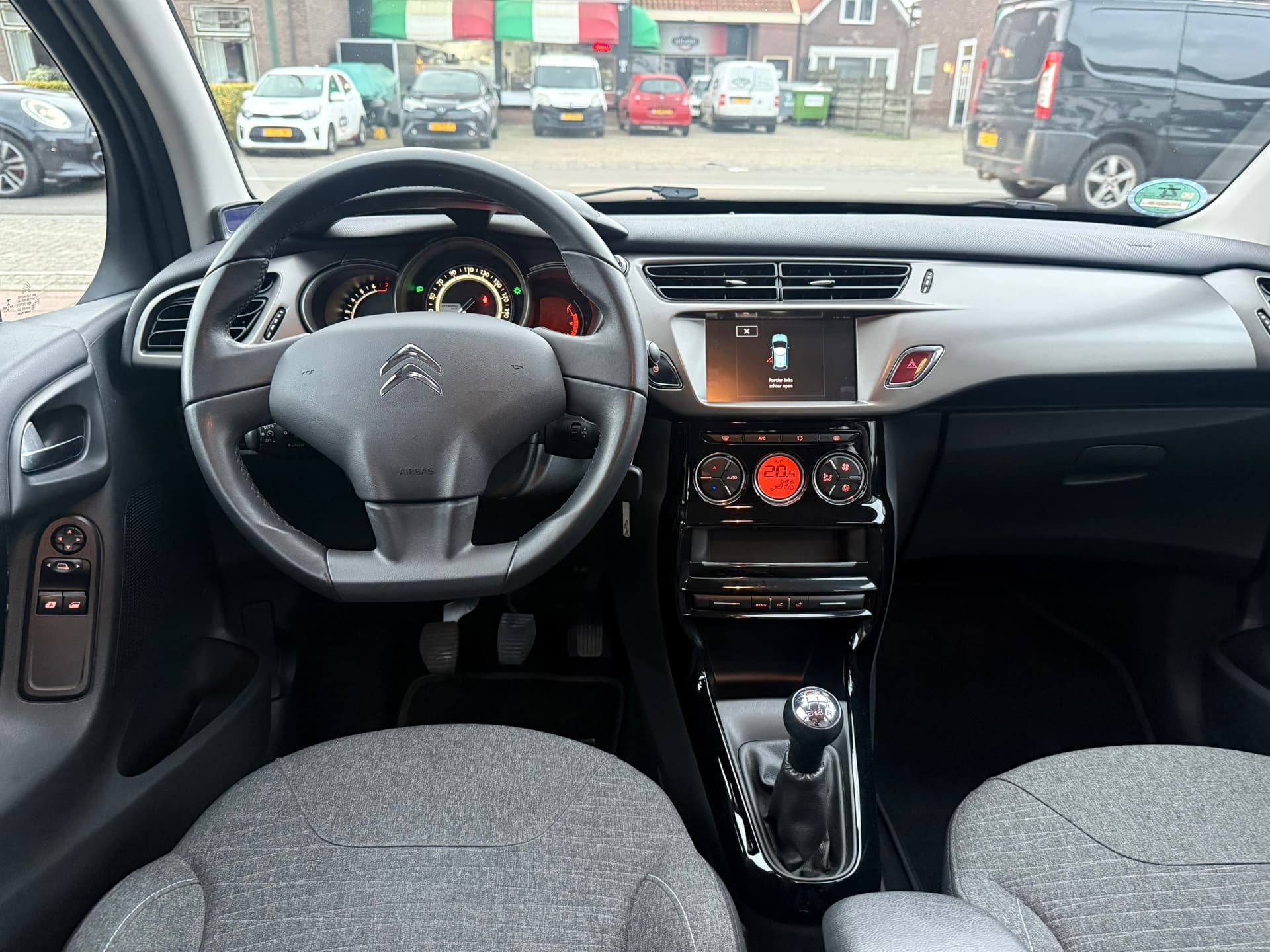 Citroen C3 1.0 PureTech Feel Edition, Navigatie,Climate control,Cruise control,Isofix thumbnail 18