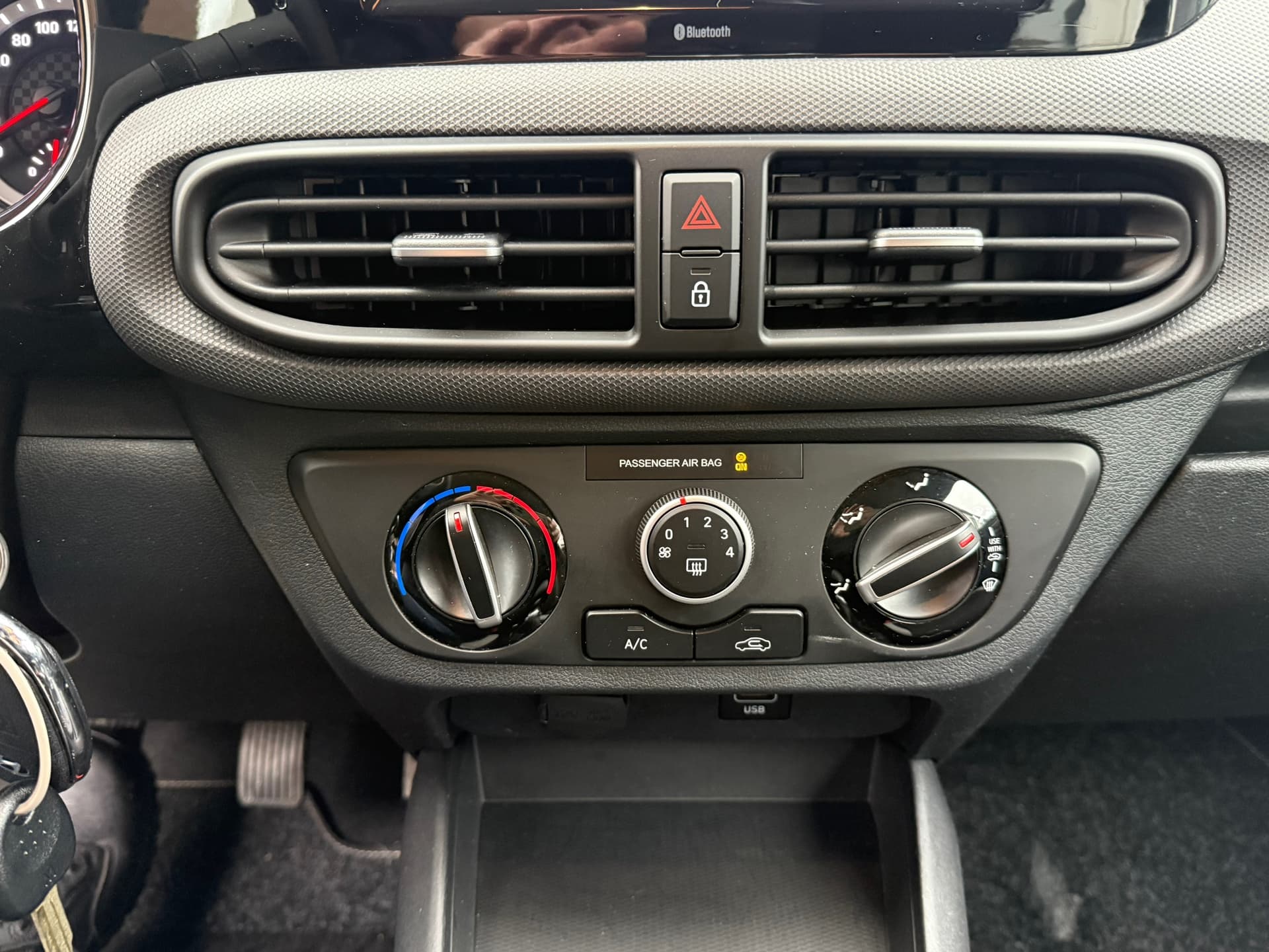 Hyundai I10 1.0 Comfort Smart, Apple Carplay/Android,Achteruitrij camera,Navigatie,Airco thumbnail 18