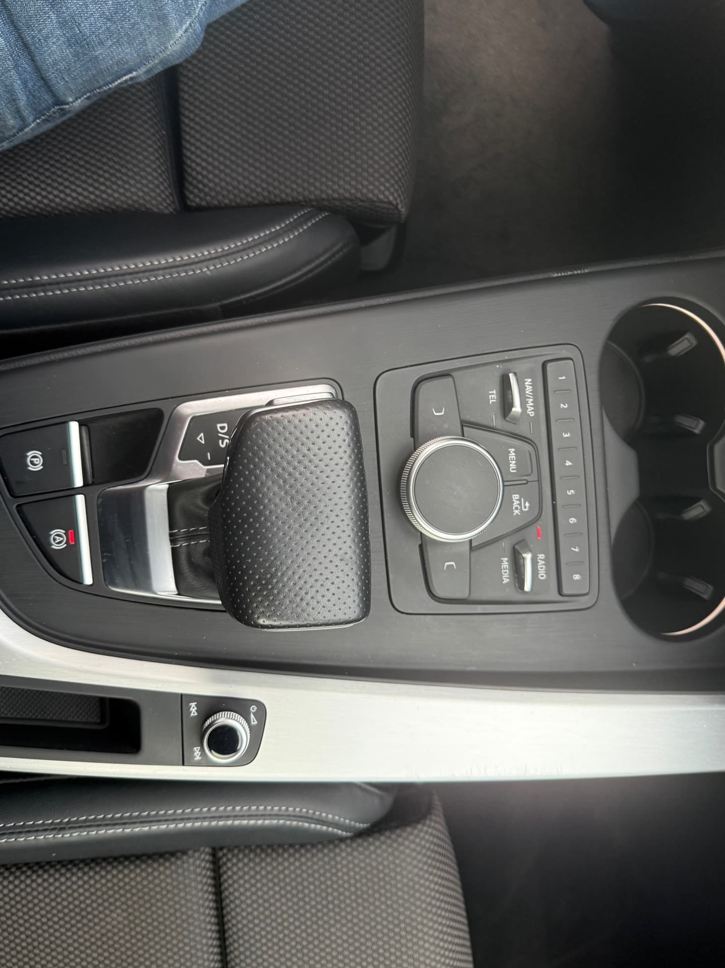 Audi A4 Limousine 1.4 TFSI Sport S line edition, Trekhaak,Navigatie, Climate Control ,18 Inch.L.M.Velgen thumbnail 20