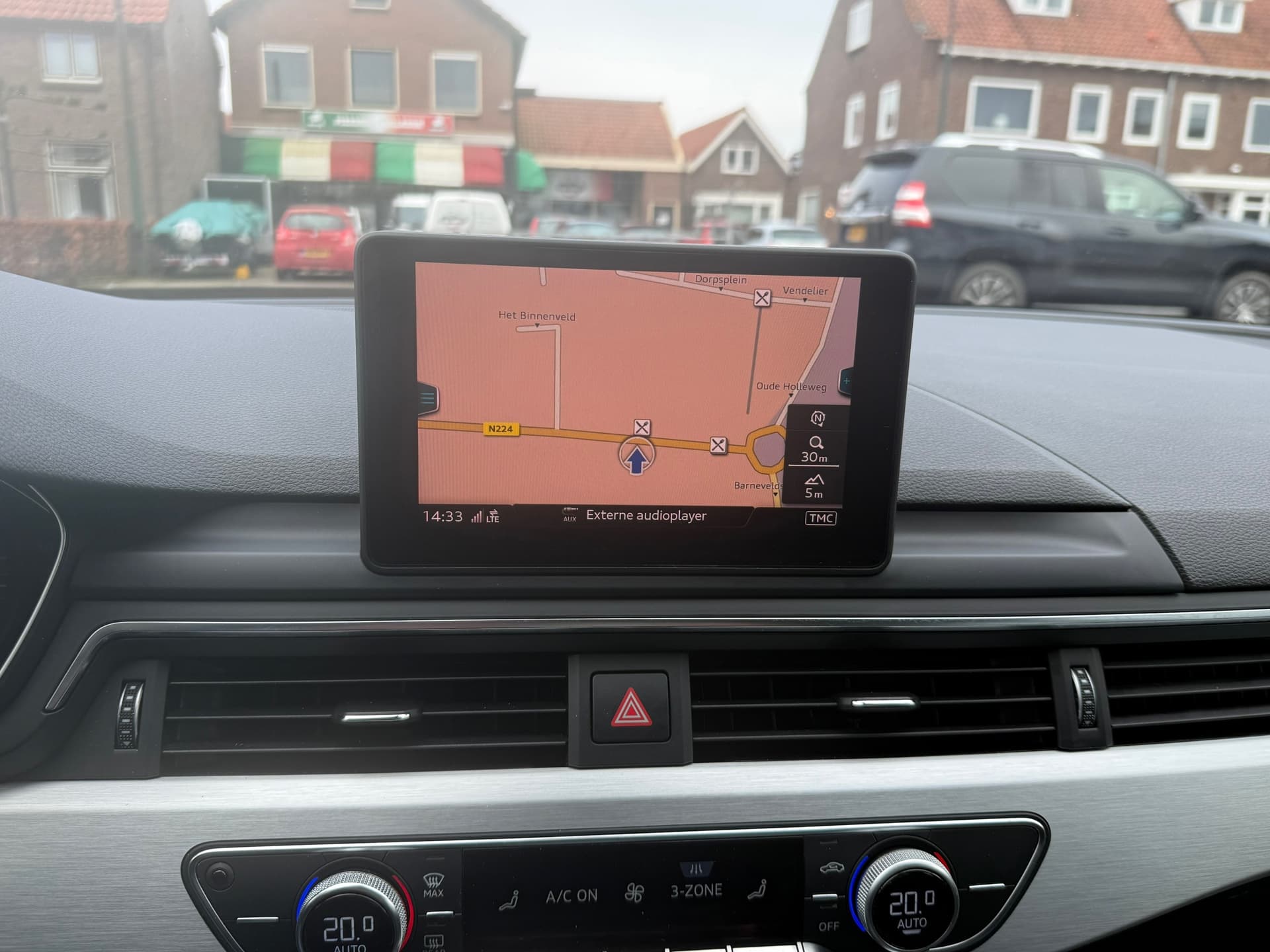 Audi A4 Limousine 1.4 TFSI Sport S line edition, Trekhaak,Navigatie, Climate Control ,18 Inch.L.M.Velgen thumbnail 21