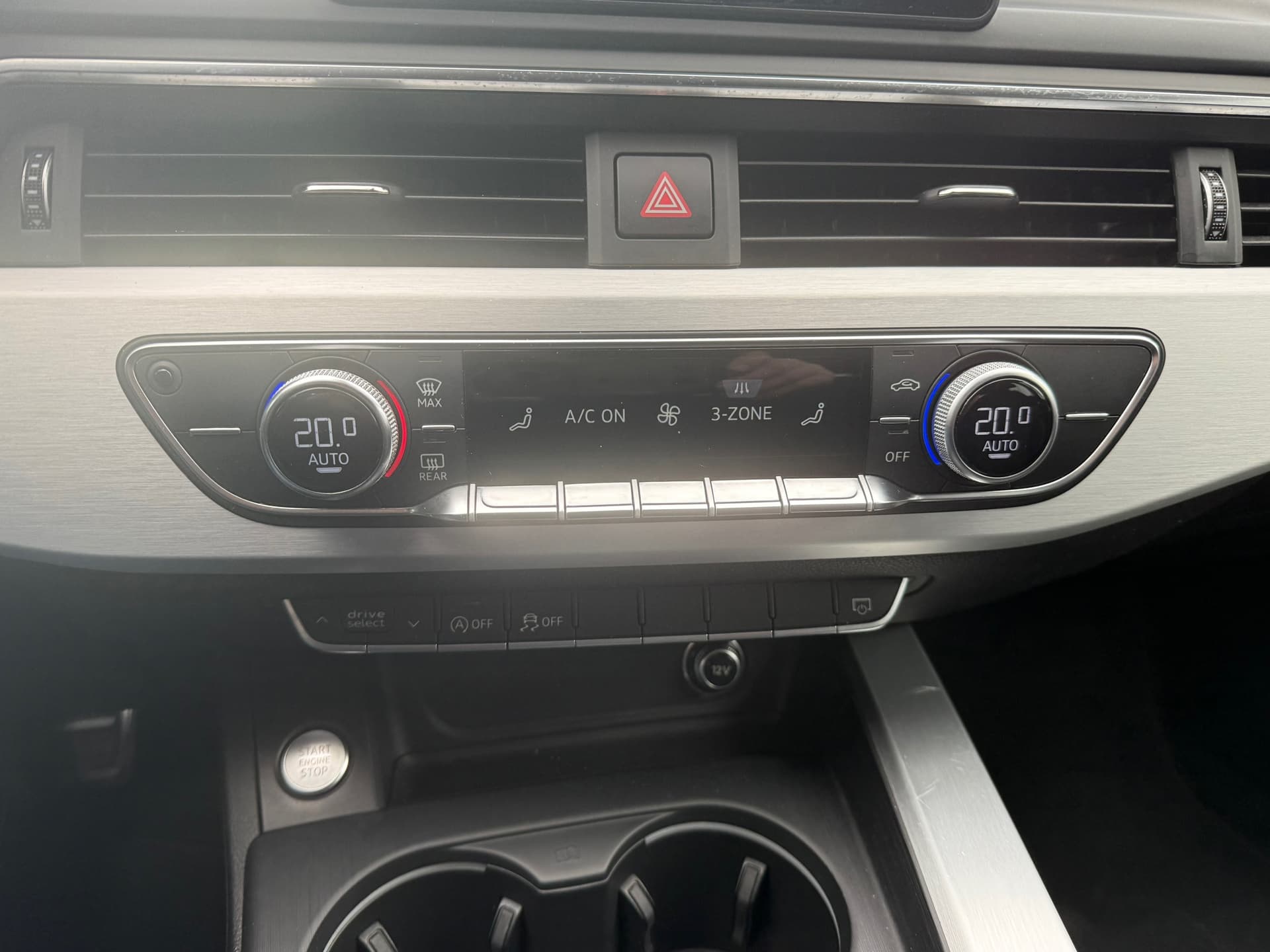 Audi A4 Limousine 1.4 TFSI Sport S line edition, Trekhaak,Navigatie, Climate Control ,18 Inch.L.M.Velgen thumbnail 22