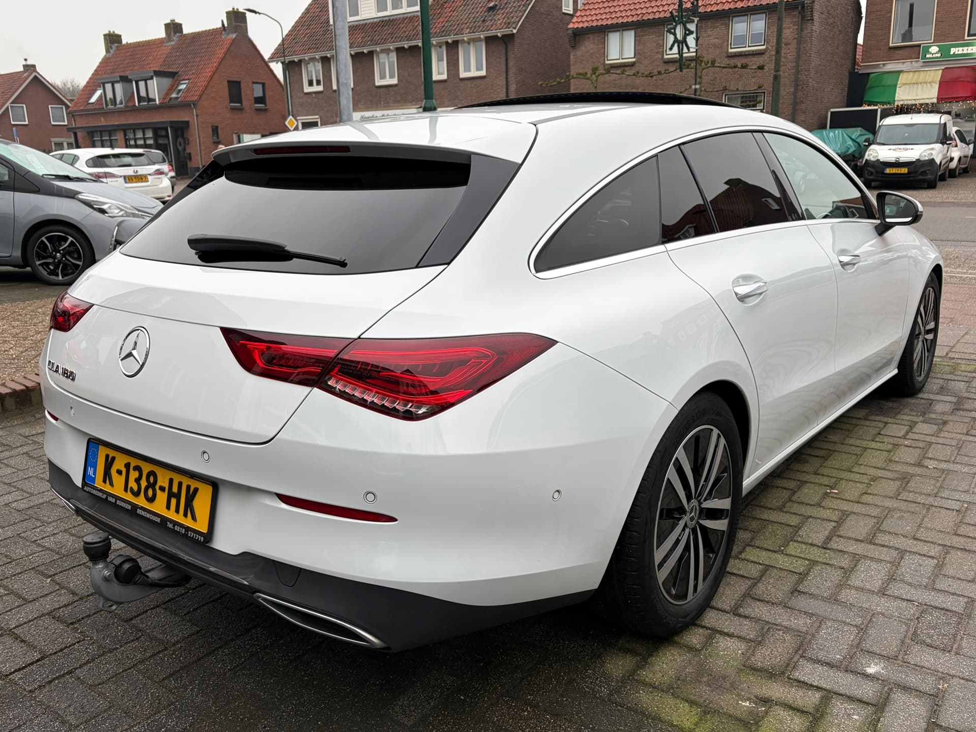 Mercedes-Benz CLA-klasse Shooting Brake 180 Business Solution Luxury,Schuif/kanteldak,AMG-stuurwiel,stoelverwarming,Vol leder thumbnail 5