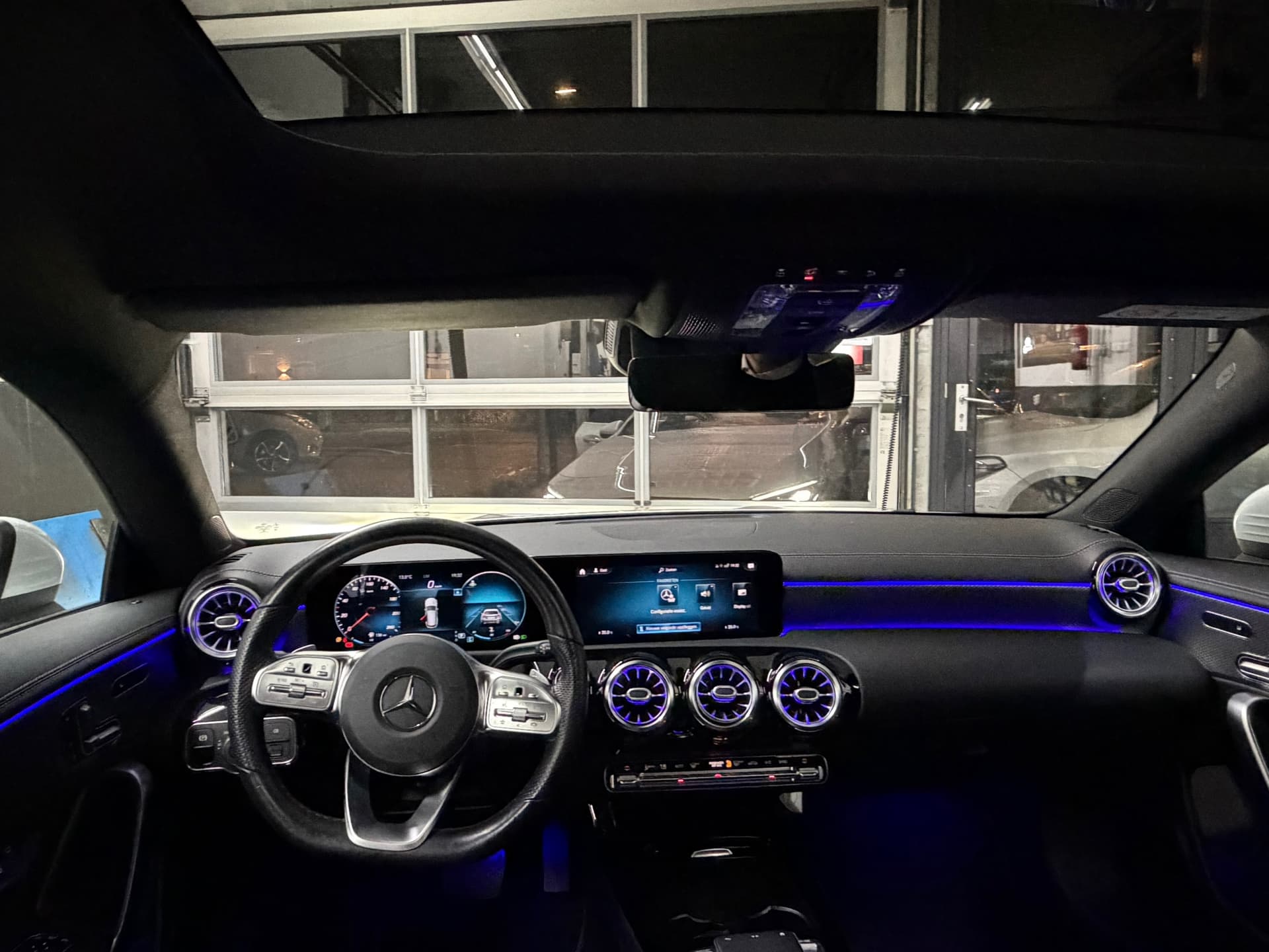 Mercedes-Benz CLA-klasse Shooting Brake 180 Business Solution Luxury,Schuif/kanteldak,AMG-stuurwiel,stoelverwarming,Vol leder thumbnail 12