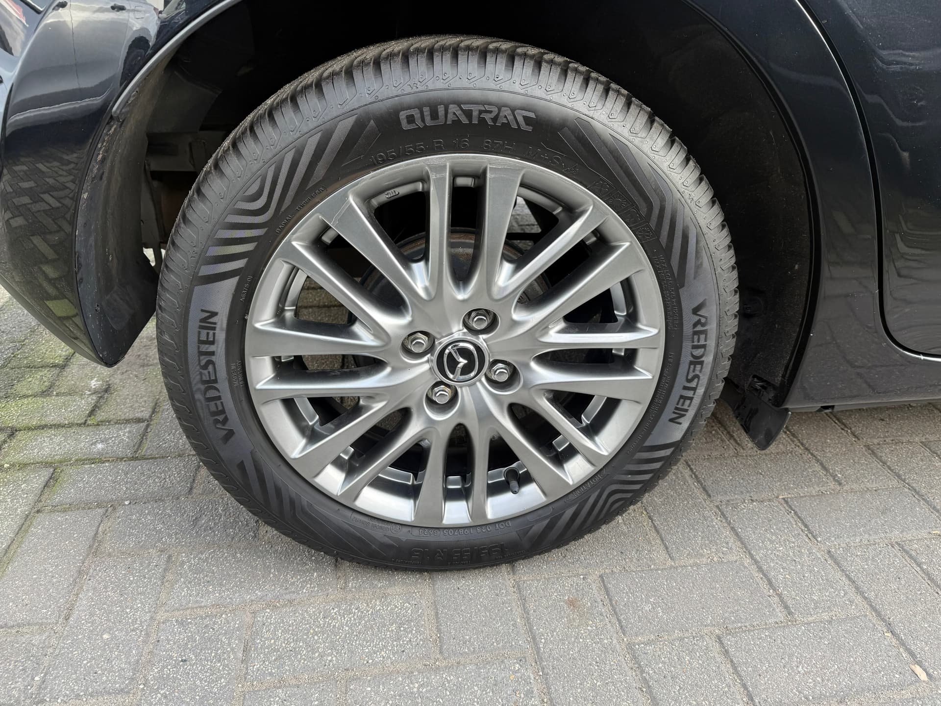 Mazda 2 1.5 Skyactiv-G Luxury,Apple Carplay/Android Stoelverwarming,Stuurverwarming,Navigatie,Achteruitrij camera thumbnail 8