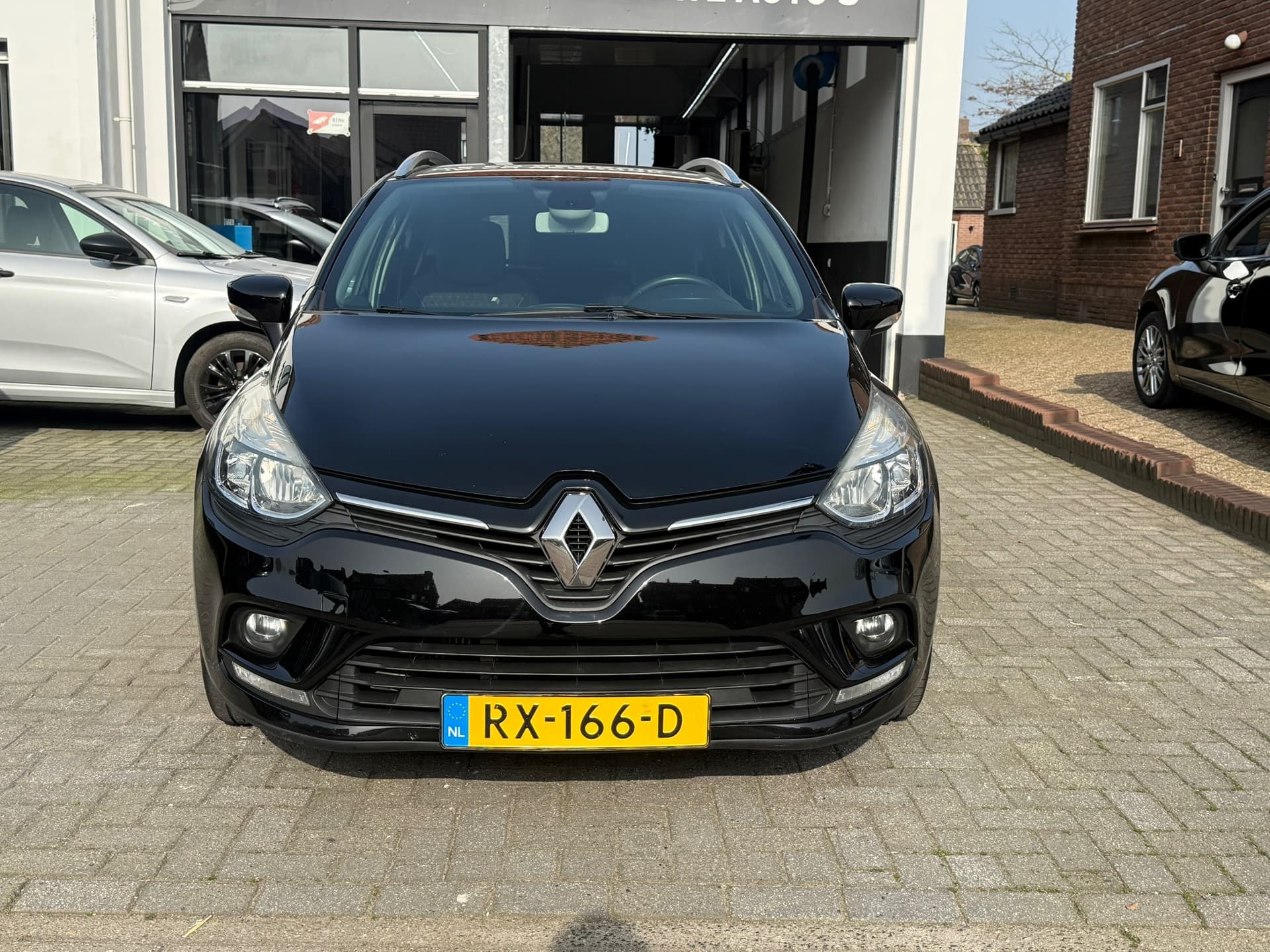 Renault Clio Estate 1.2 TCe Intens automaat, L.M.Velgen,Airco,Navigatie,Cruise control thumbnail 2