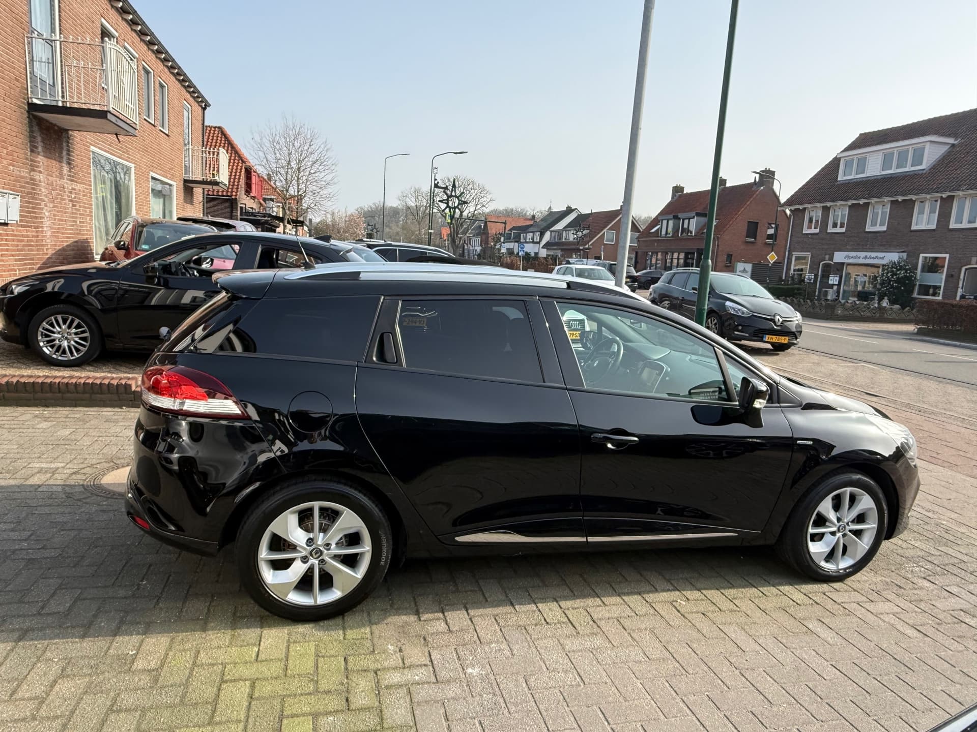 Renault Clio Estate 1.2 TCe Intens automaat, L.M.Velgen,Airco,Navigatie,Cruise control thumbnail 8