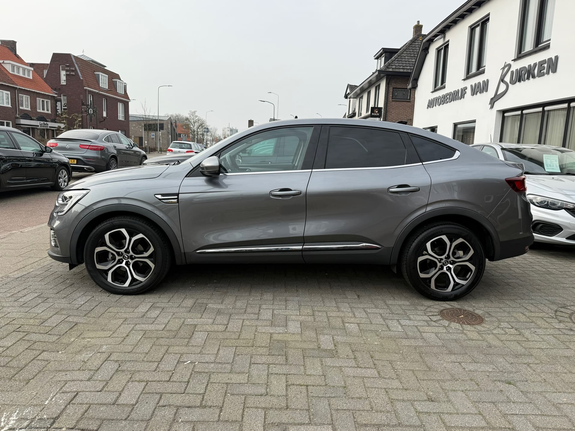 Renault Arkana 1.3 mild hybrid 160 techno, NL-Auto, Automaat, Navigatie, Camera, Climate Controle, Cruise Control, Parkeersensoren thumbnail 4