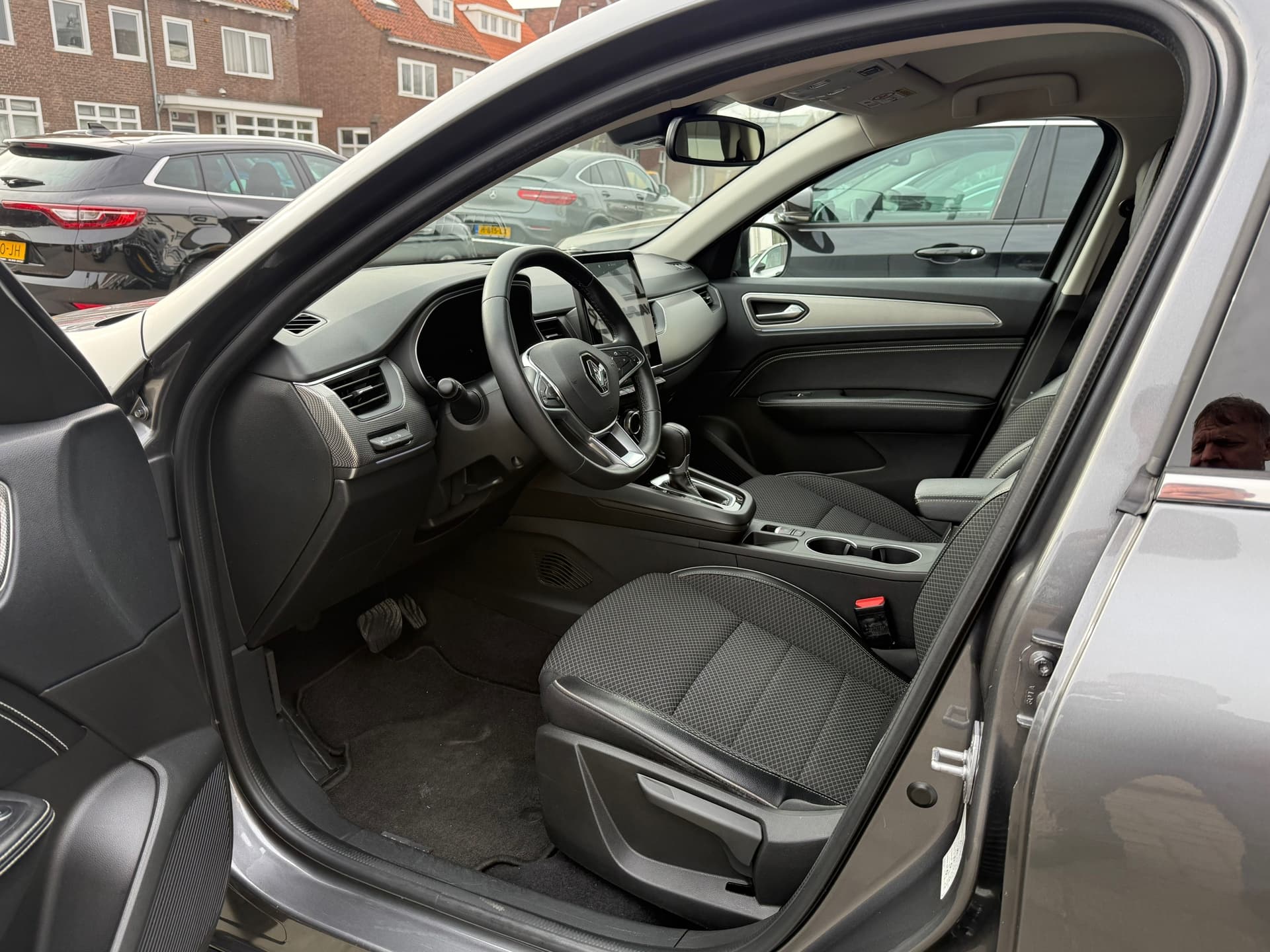 Renault Arkana 1.3 mild hybrid 160 techno, NL-Auto, Automaat, Navigatie, Camera, Climate Controle, Cruise Control, Parkeersensoren thumbnail 9