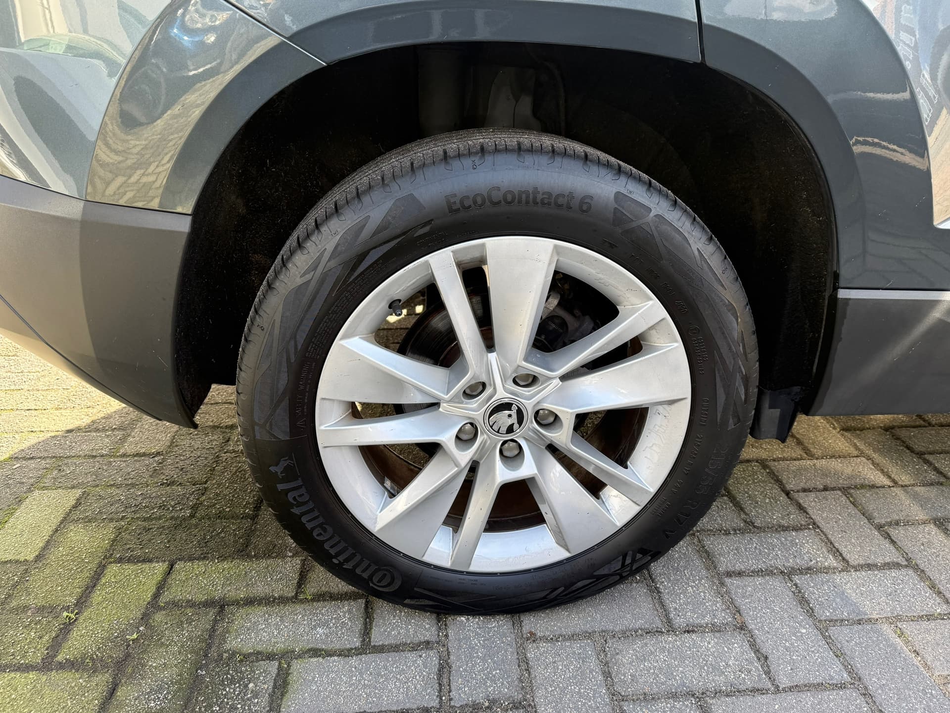 Skoda Karoq 1.5 TSI ACT Business Edition Plus, Stoelverwarming,Apple Carplay/Android,Navigatie,Trekhaak thumbnail 8