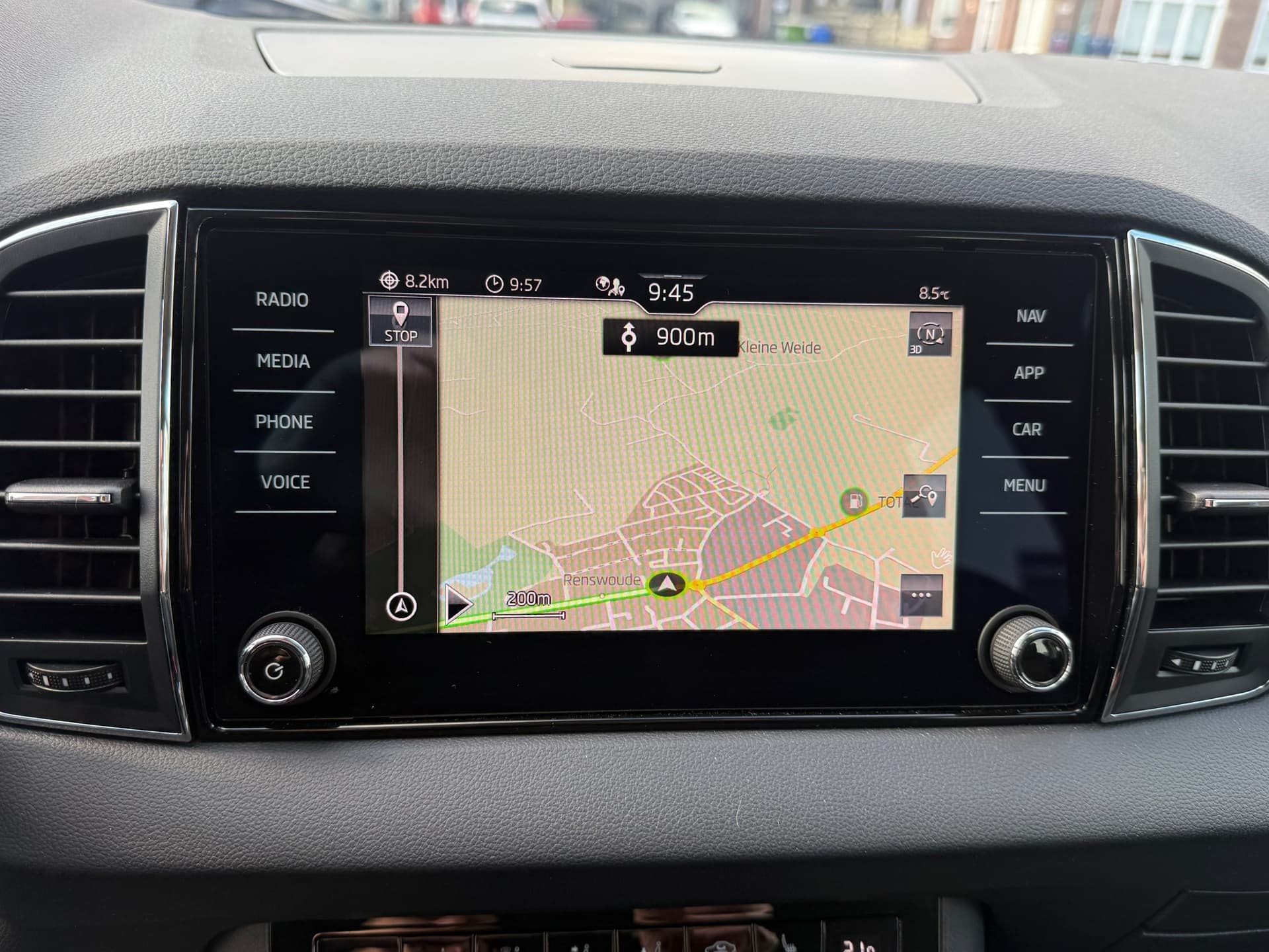 Skoda Karoq 1.5 TSI ACT Business Edition Plus, Stoelverwarming,Apple Carplay/Android,Navigatie,Trekhaak thumbnail 17