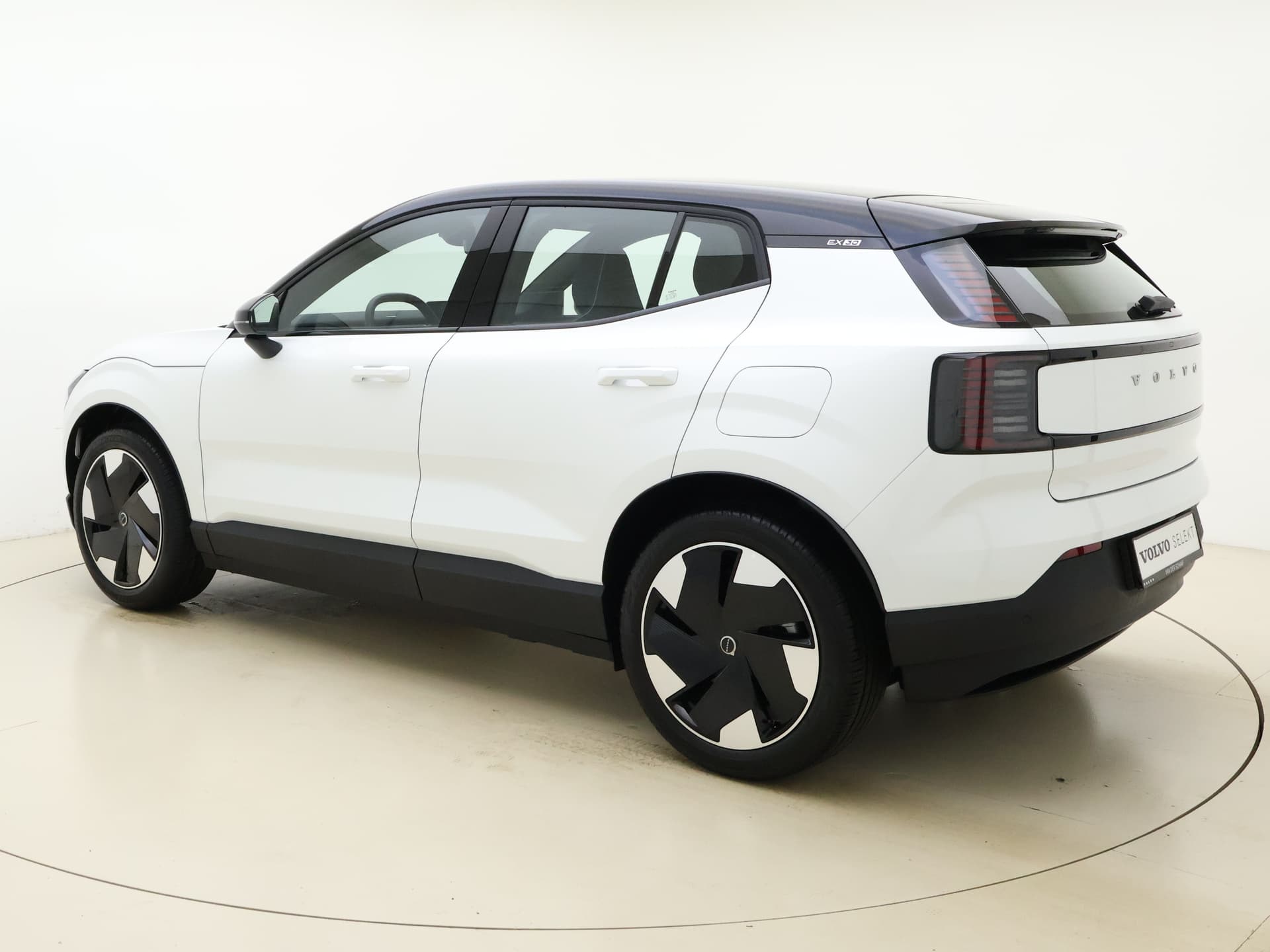 Volvo EX30 Extended Range Plus / El. Achterklep / Adapt. Cruise / BLIS / PDC + Camera / thumbnail 9