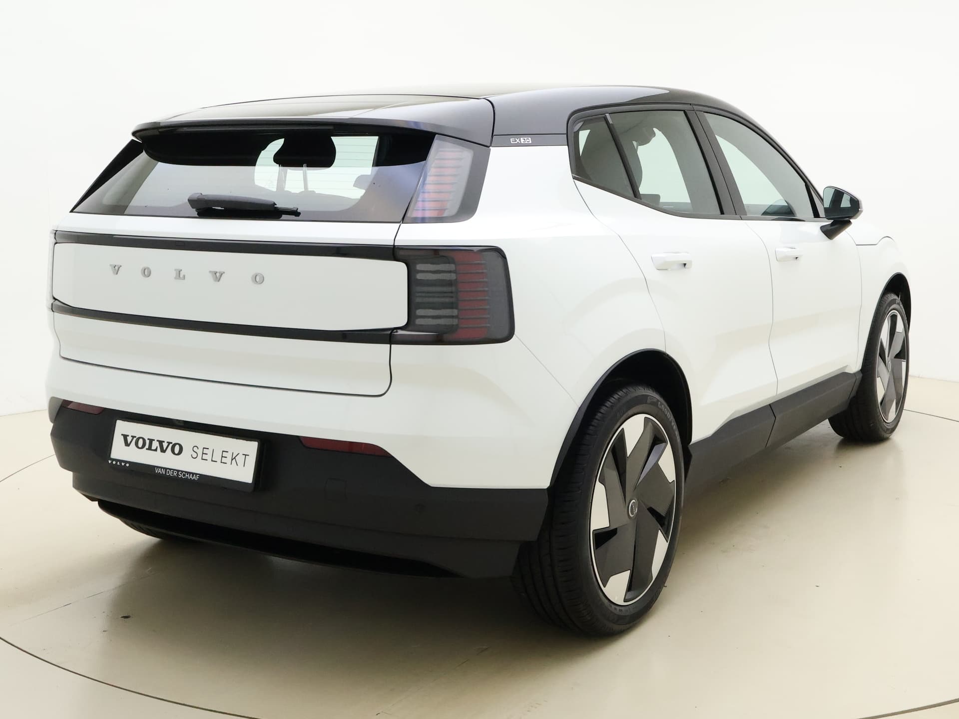 Volvo EX30 Extended Range Plus / El. Achterklep / Adapt. Cruise / BLIS / PDC + Camera / thumbnail 13