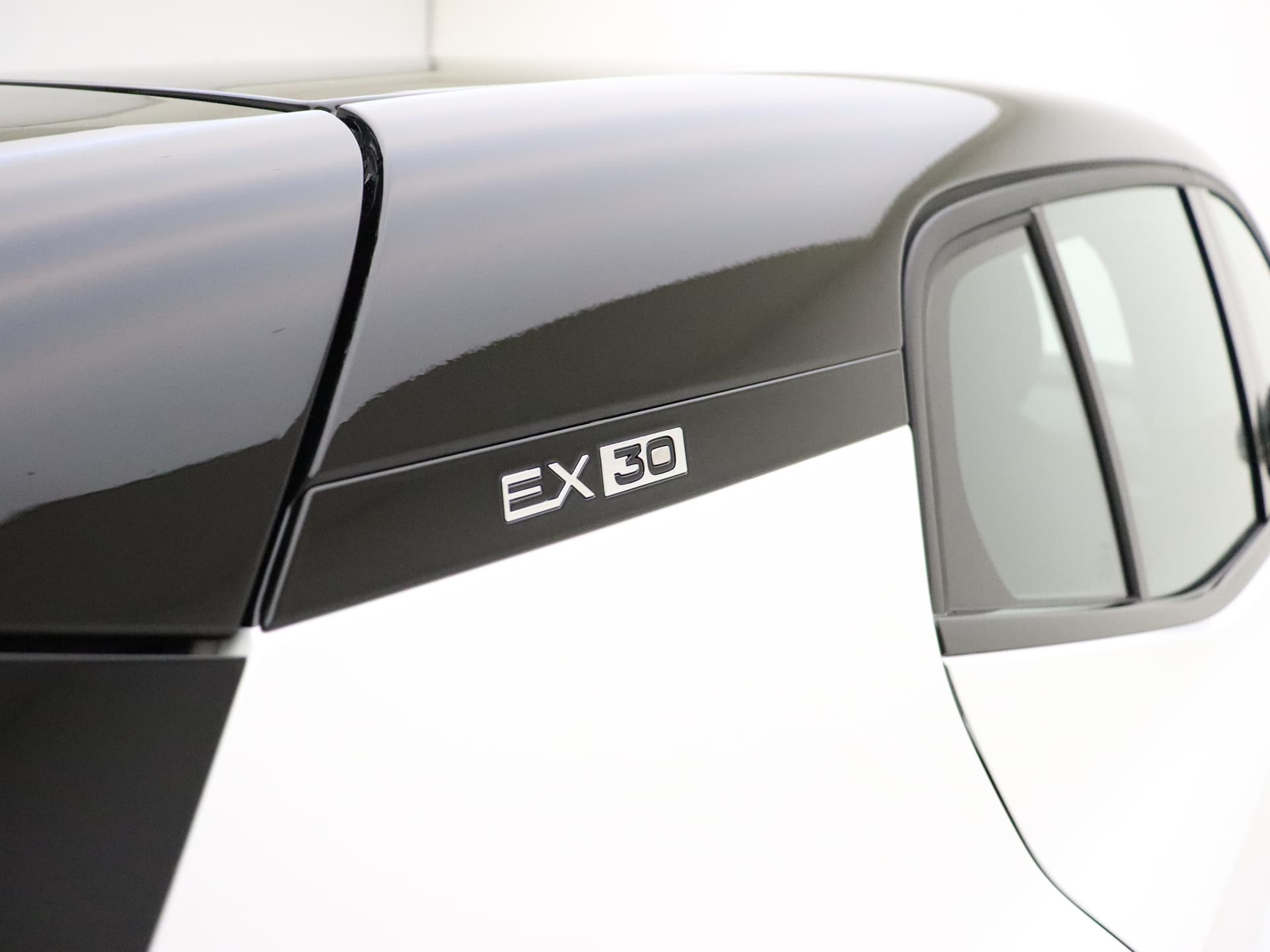 Volvo EX30 Extended Range Plus / El. Achterklep / Adapt. Cruise / BLIS / PDC + Camera / thumbnail 16