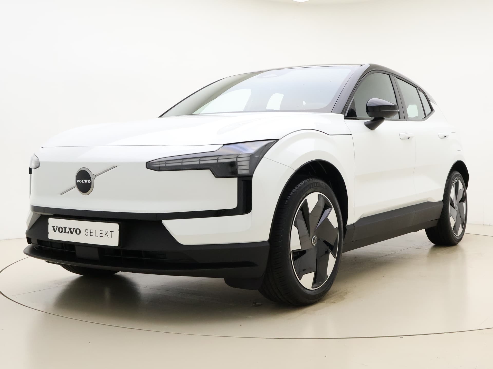 Volvo EX30 Extended Range Plus / El. Achterklep / Adapt. Cruise / BLIS / PDC + Camera / thumbnail 25