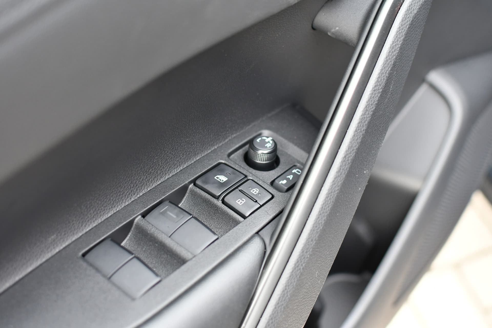 Toyota Corolla Cross Hybrid 180 Executive Automaat 180pk thumbnail 23