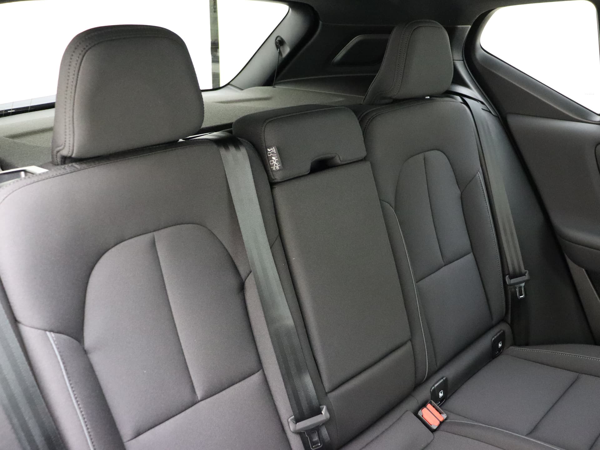 Volvo EX40 Extended Range Plus / Climate / 19'' / Donker glas / Sage Green / thumbnail 7