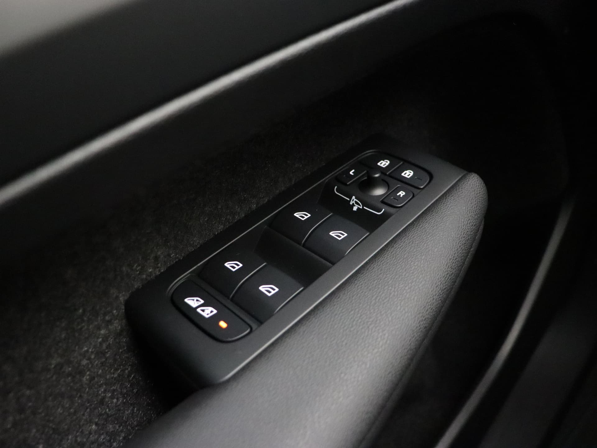 Volvo EX40 Extended Range Plus / Climate / 19'' / Donker glas / Sage Green / thumbnail 20