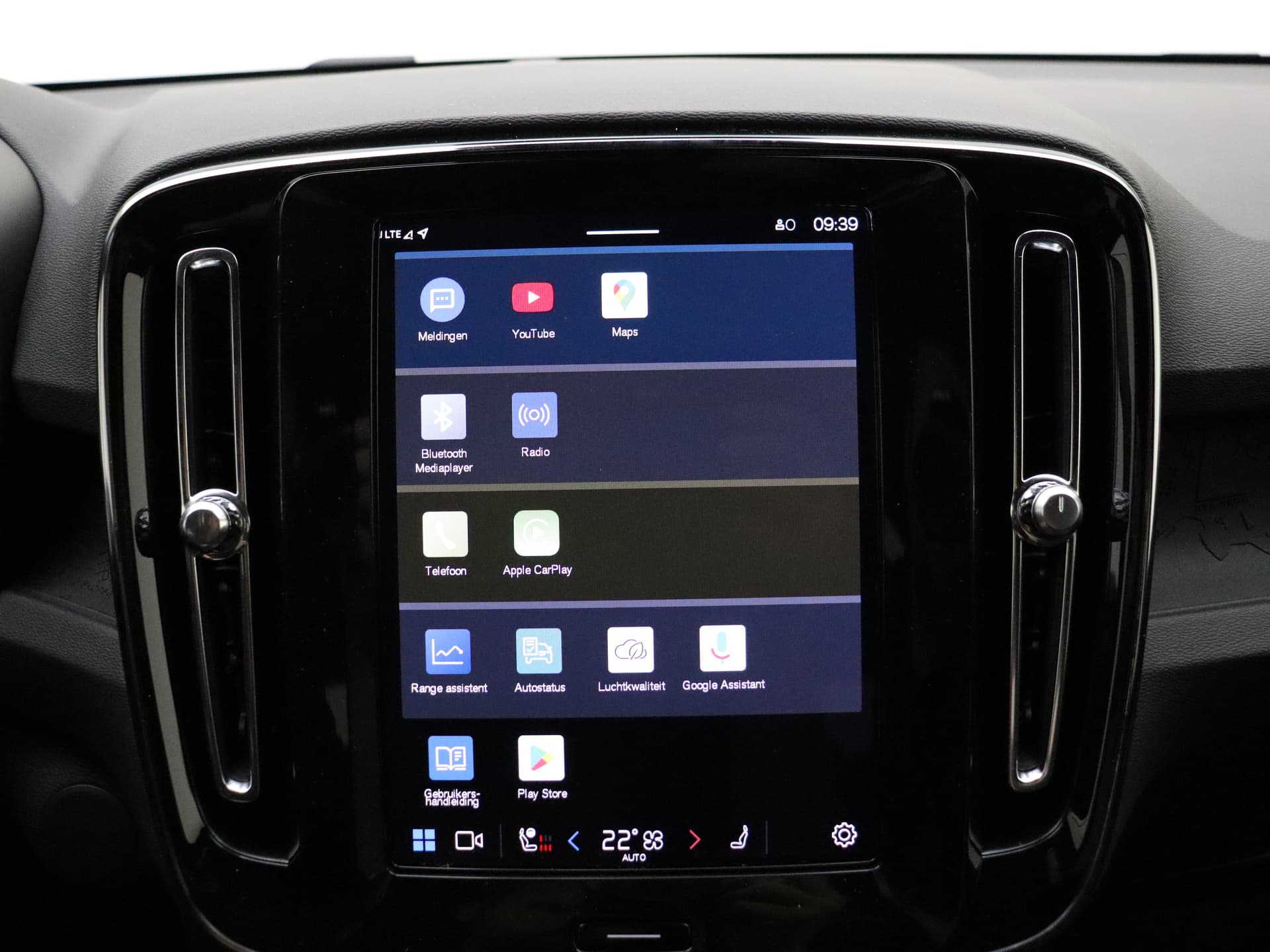 Volvo EX40 Extended Range Plus / Climate / 19'' / Donker glas / Sage Green / thumbnail 25