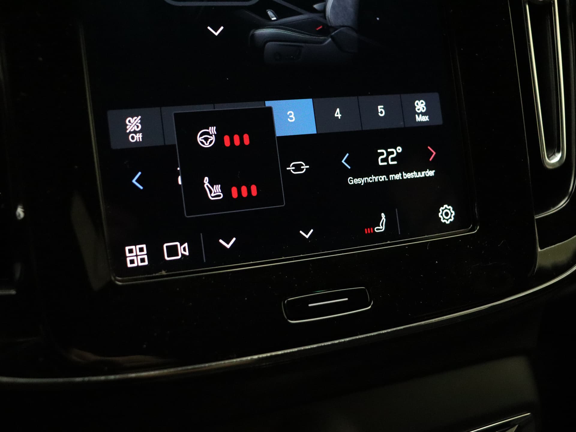 Volvo EX40 Extended Range Plus / Climate / 19'' / Donker glas / Sage Green / thumbnail 28