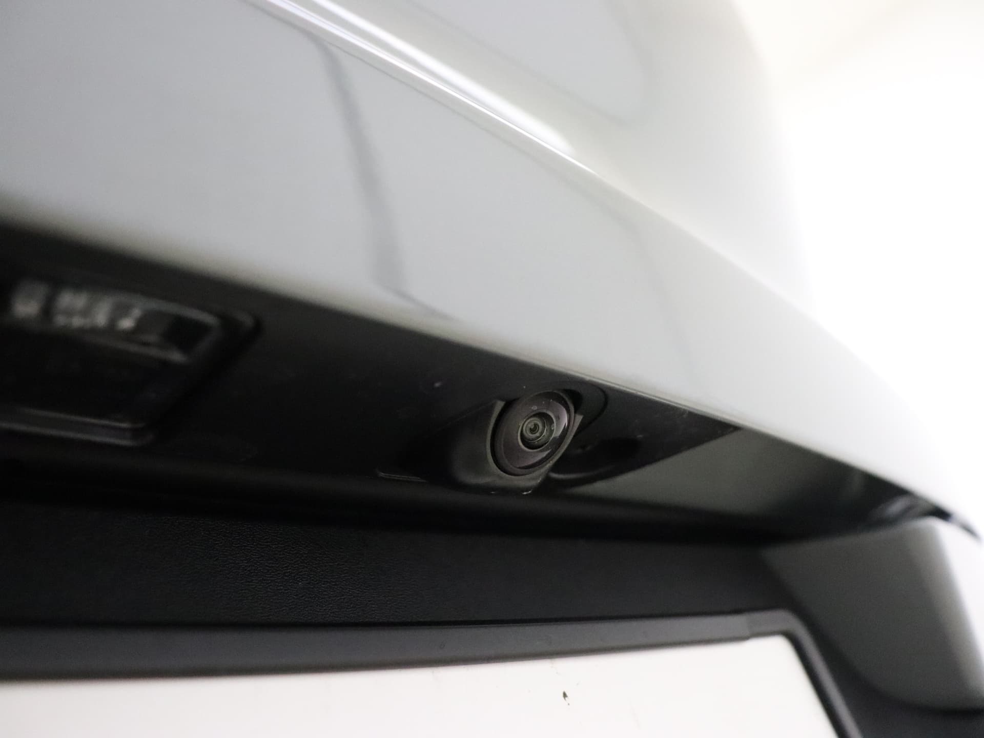 Volvo EX40 Extended Range Core / 360 CAMERA / ADAPT. CRUISE / BLIS / GETINT GLAS / STOELVERWARMING / thumbnail 8