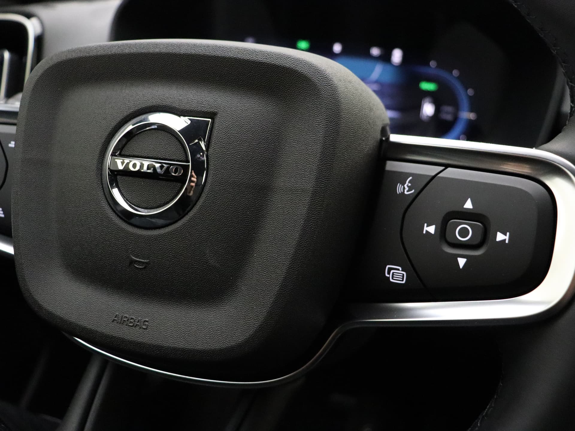 Volvo EX40 Extended Range Core / 360 CAMERA / ADAPT. CRUISE / BLIS / GETINT GLAS / STOELVERWARMING / thumbnail 18