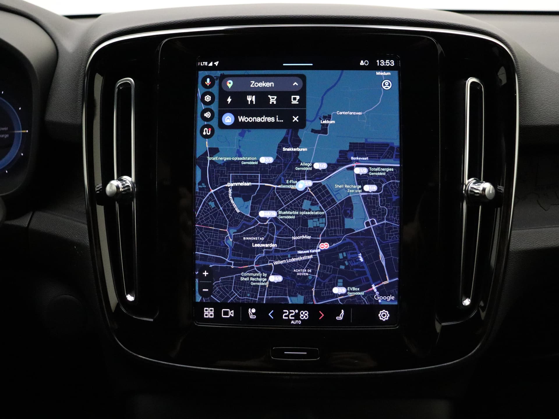 Volvo EX40 Extended Range Core / 360 CAMERA / ADAPT. CRUISE / BLIS / GETINT GLAS / STOELVERWARMING / thumbnail 22