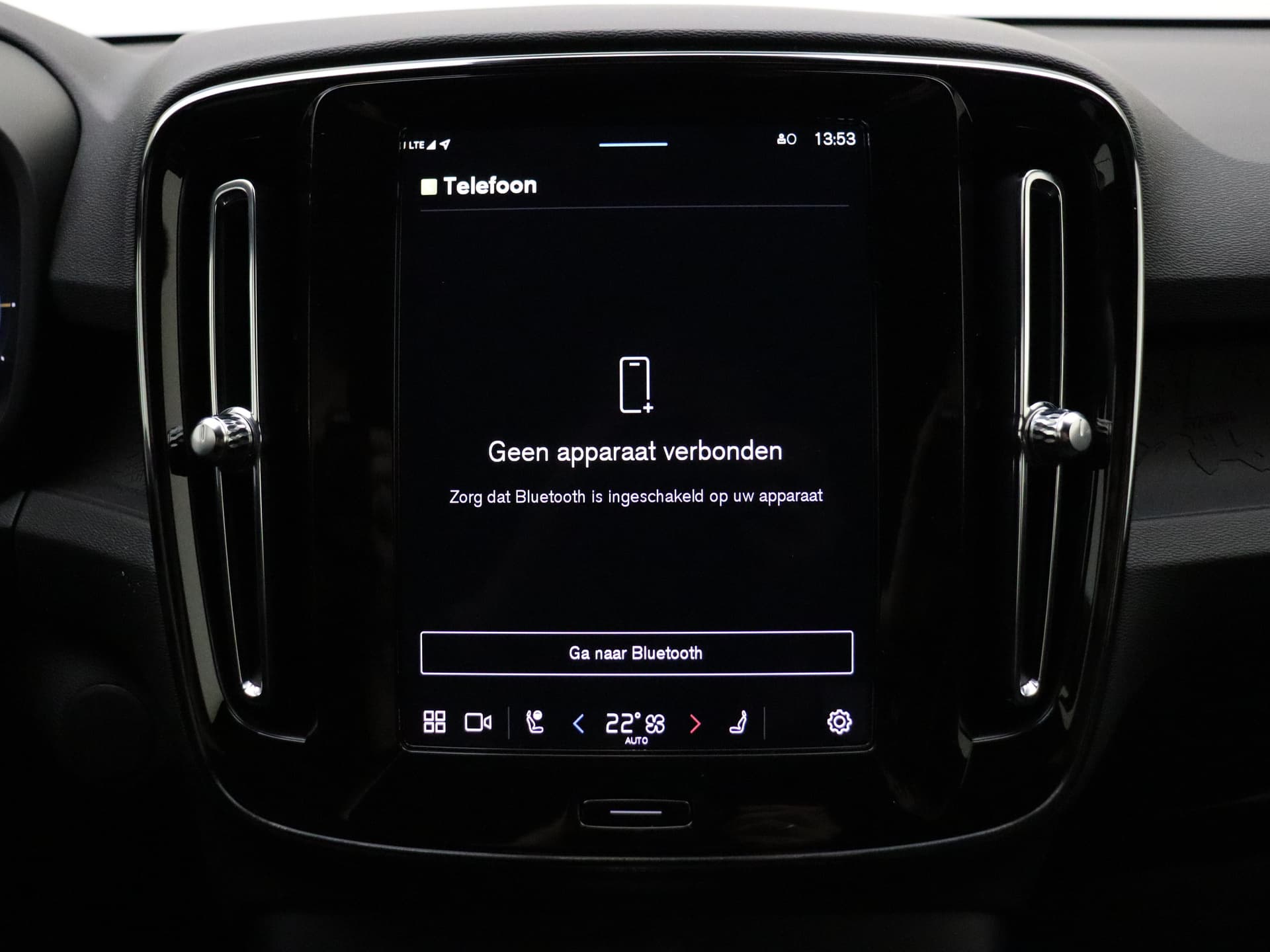 Volvo EX40 Extended Range Core / 360 CAMERA / ADAPT. CRUISE / BLIS / GETINT GLAS / STOELVERWARMING / thumbnail 23