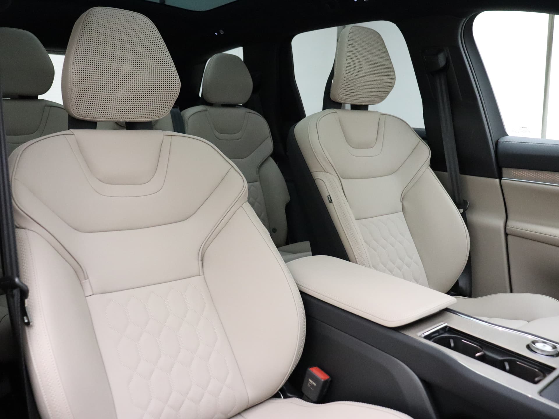 Volvo EX90 Twin Motor Perf. Ultra 7p. / Bowers&Wilkins Audio / Luchtvering / Pilot Assist Pack / Climate Pack / Extra Getint glas / thumbnail 6