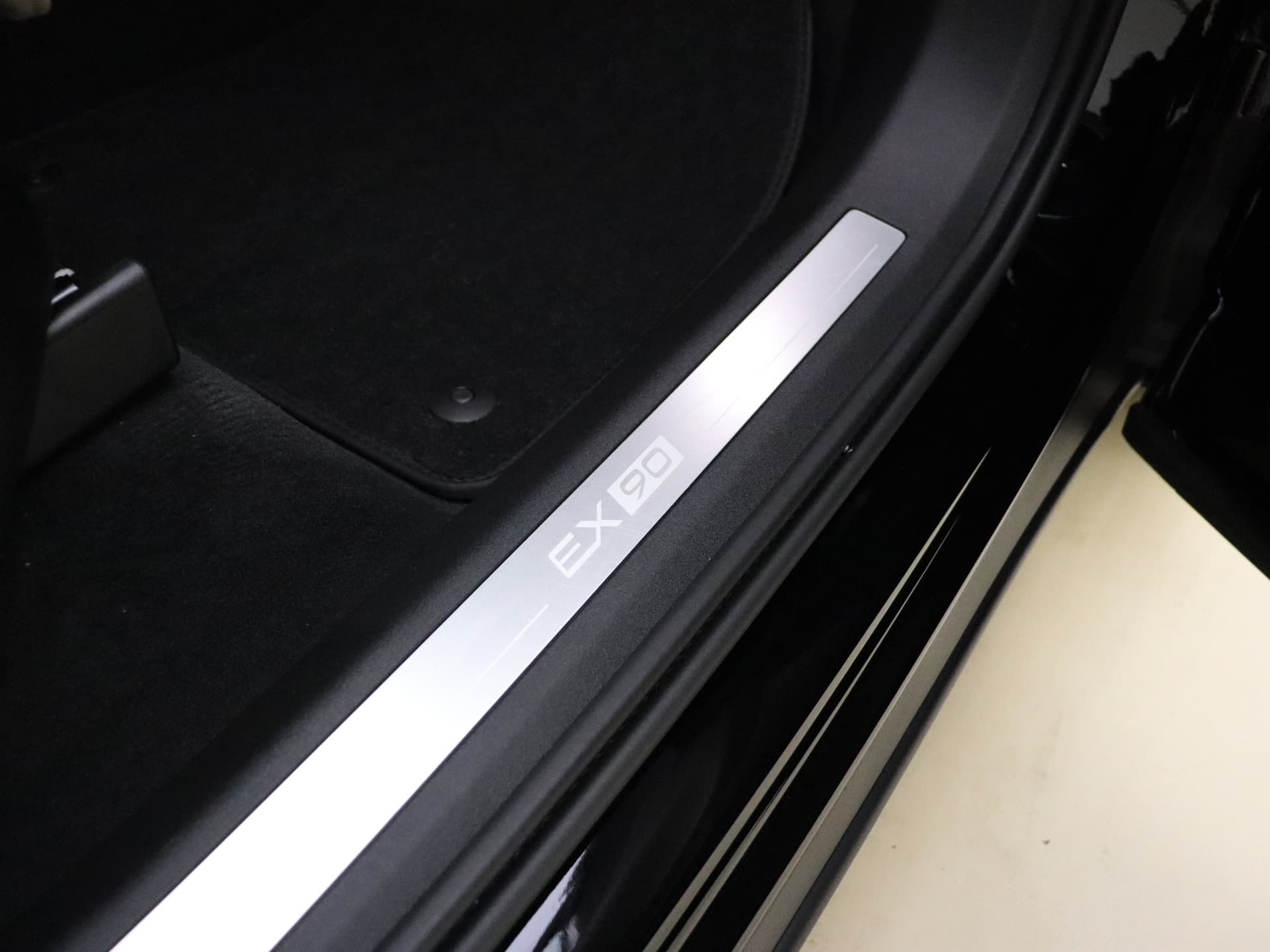 Volvo EX90 Twin Motor Perf. Ultra 7p. / Bowers&Wilkins Audio / Luchtvering / Pilot Assist Pack / Climate Pack / Extra Getint glas / thumbnail 18