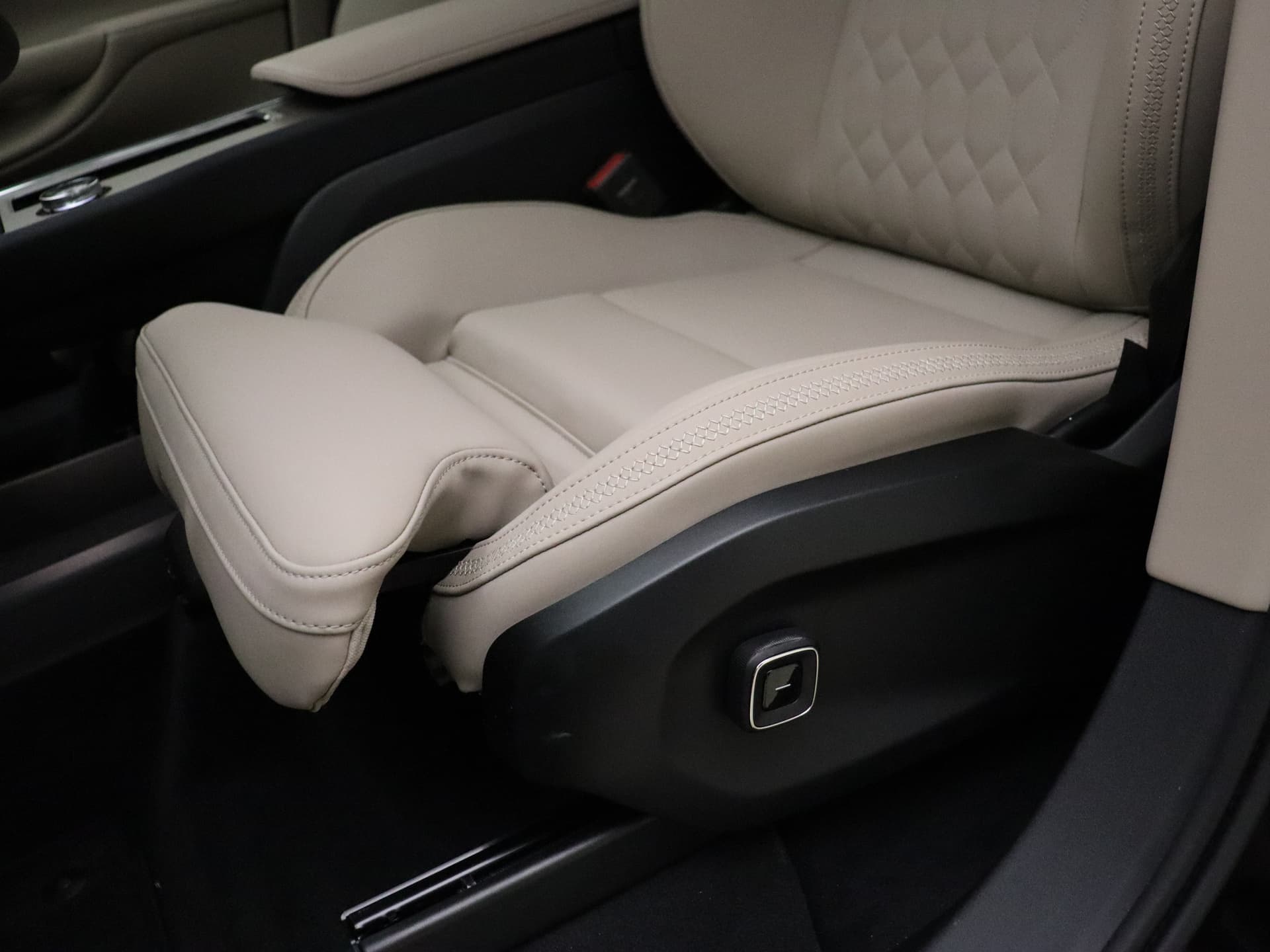 Volvo EX90 Twin Motor Perf. Ultra 7p. / Bowers&Wilkins Audio / Luchtvering / Pilot Assist Pack / Climate Pack / Extra Getint glas / thumbnail 24