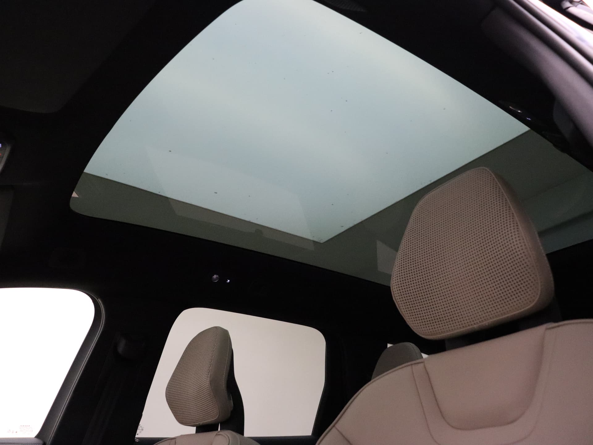 Volvo EX90 Twin Motor Perf. Ultra 7p. / Bowers&Wilkins Audio / Luchtvering / Pilot Assist Pack / Climate Pack / Extra Getint glas / thumbnail 25