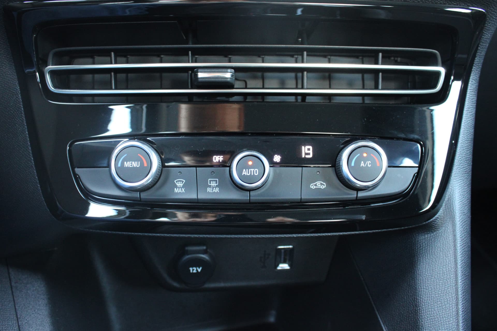 Opel Mokka-e Electric Level 2 50 kWh thumbnail 26