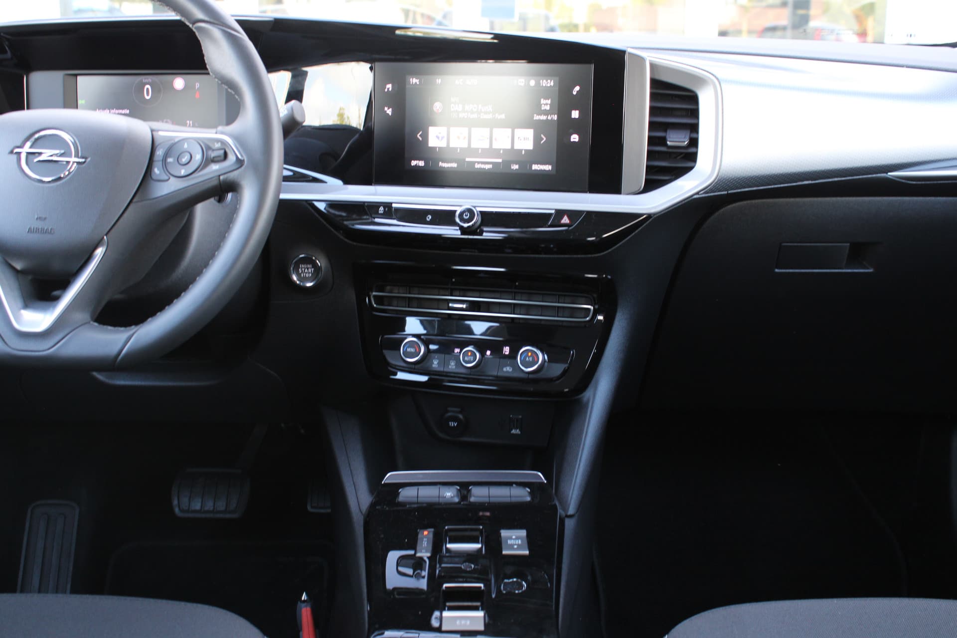 Opel Mokka-e Electric Level 2 50 kWh thumbnail 40