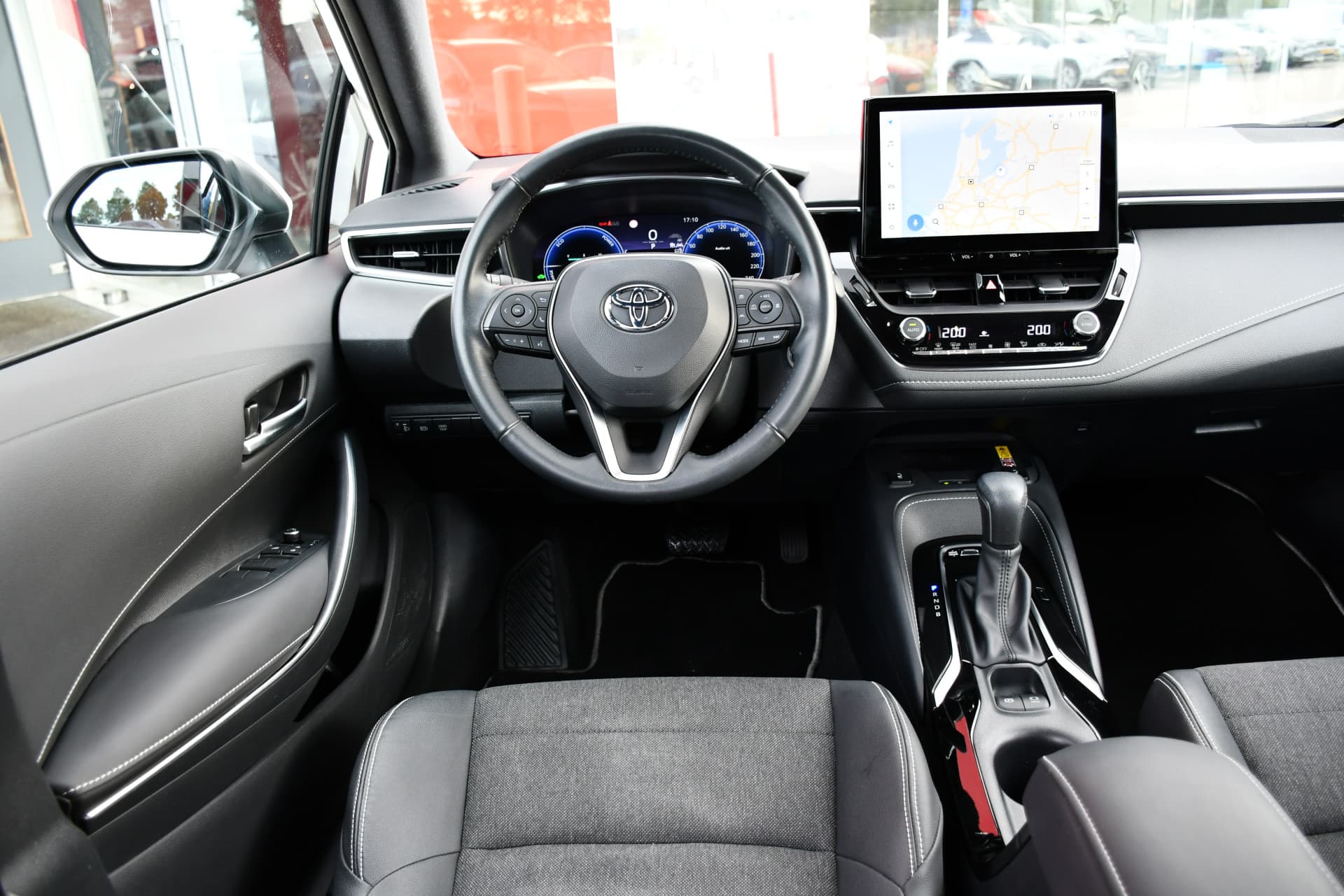 Toyota Corolla Touring Sports Hybrid 140 Dynamic + Automaat 140Pk thumbnail 2