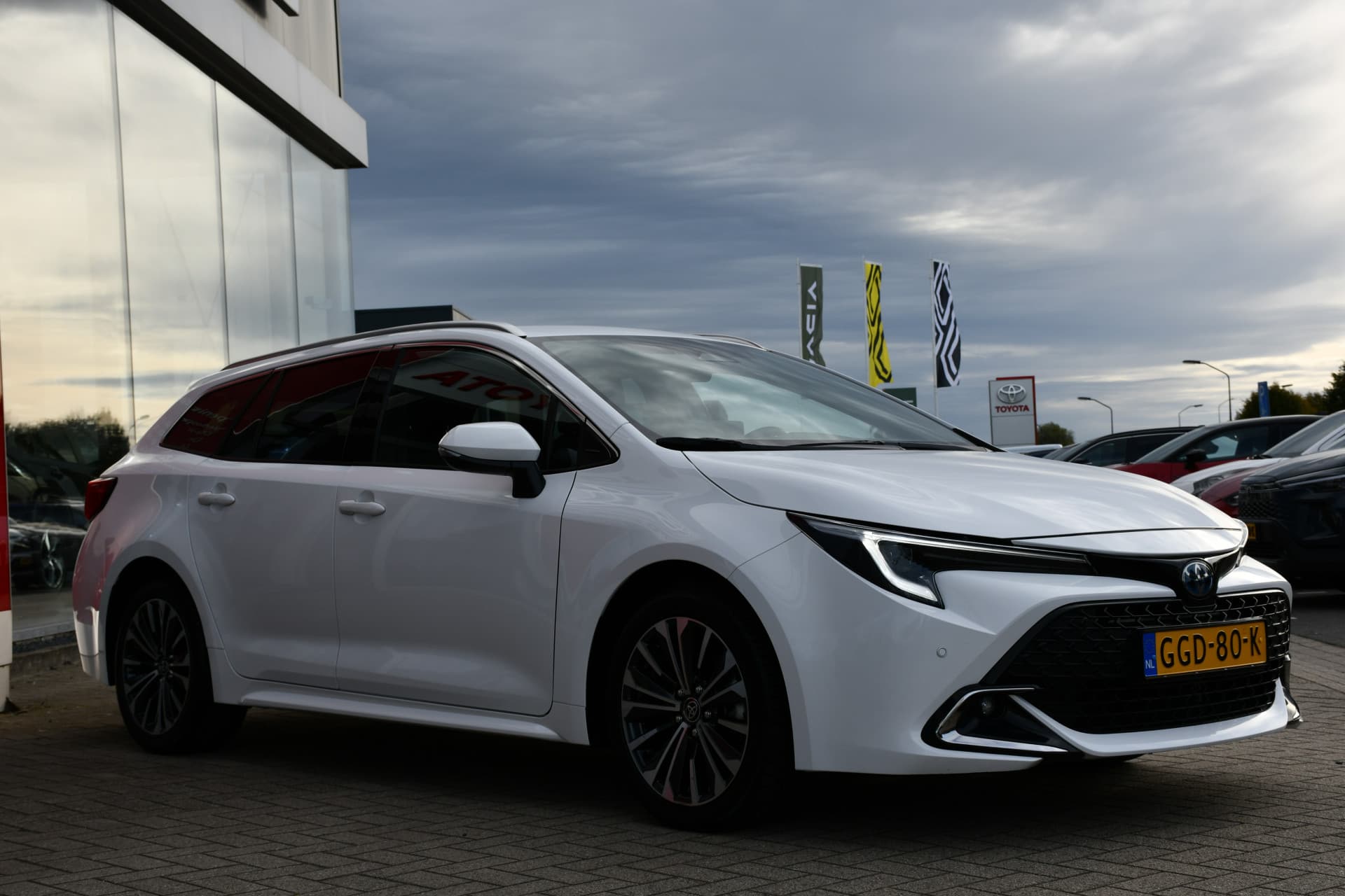 Toyota Corolla Touring Sports Hybrid 140 Dynamic + Automaat 140Pk thumbnail 9