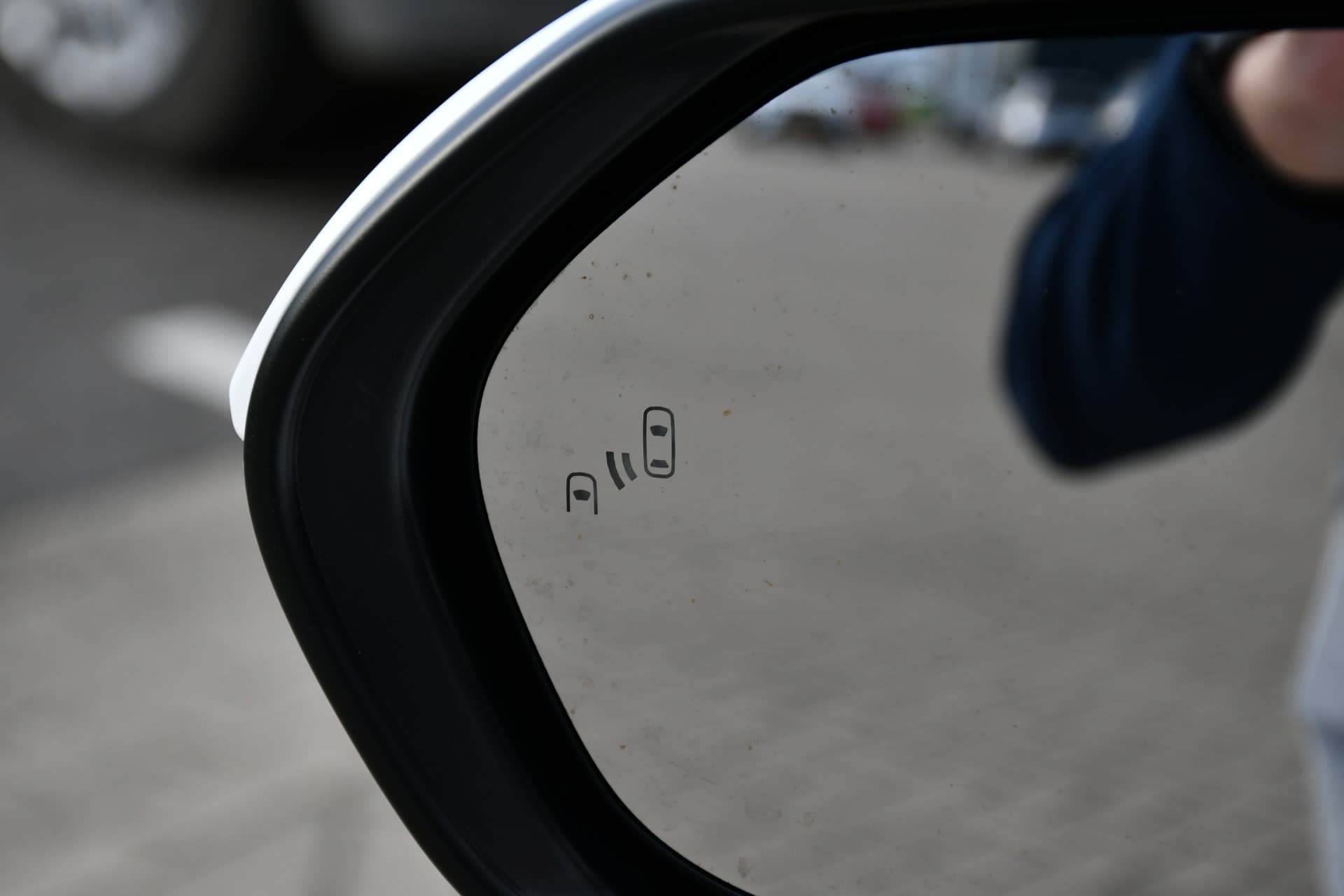 Toyota Corolla Touring Sports Hybrid 140 Dynamic + Automaat 140Pk thumbnail 12