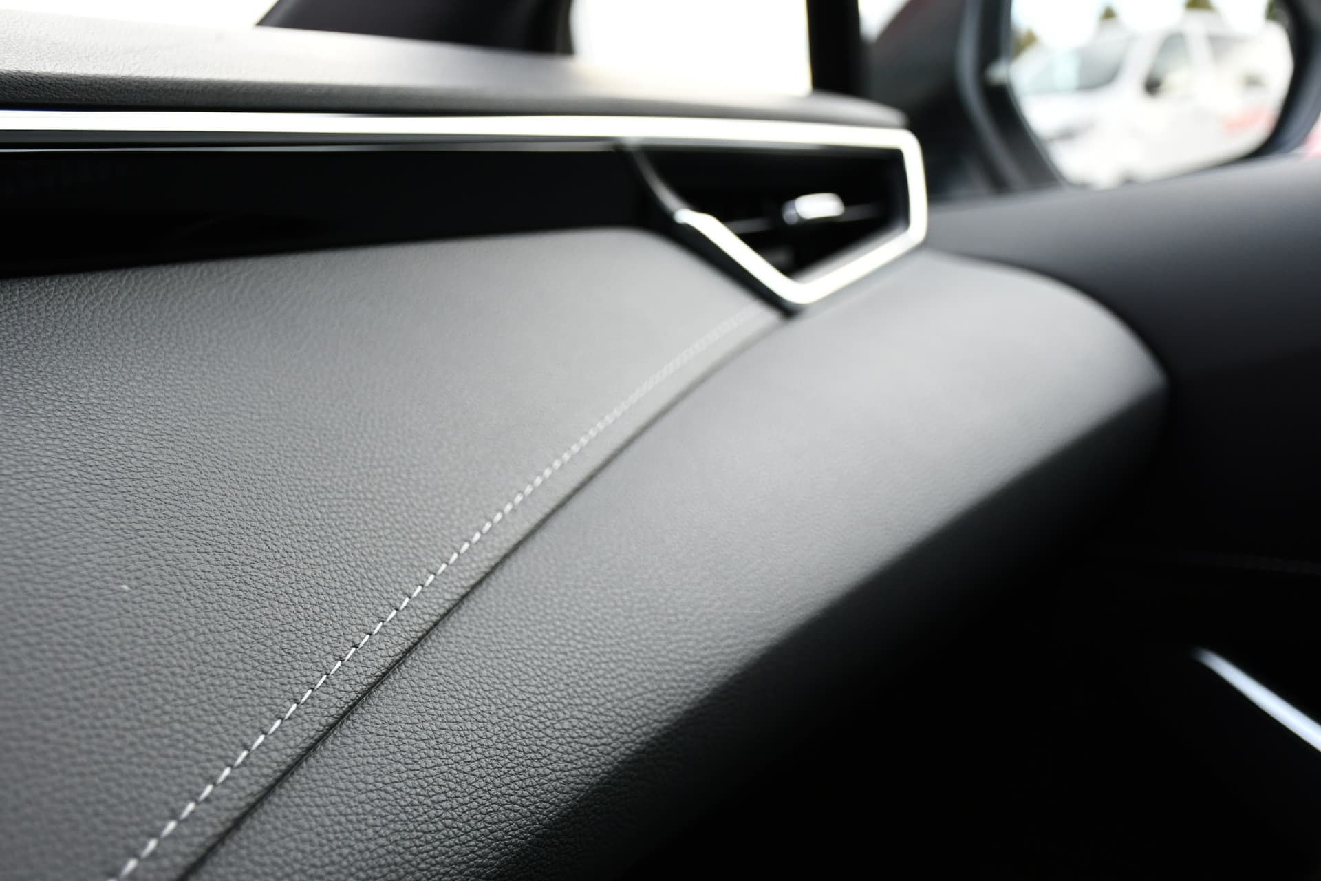 Toyota Corolla Touring Sports Hybrid 140 Dynamic + Automaat 140Pk thumbnail 24