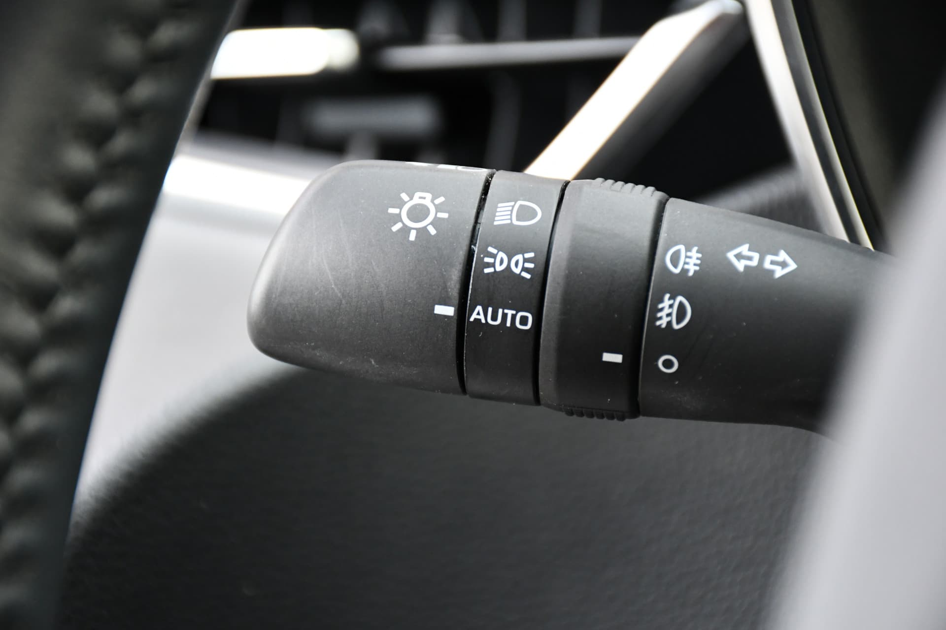 Toyota Corolla Touring Sports Hybrid 140 Dynamic + Automaat 140Pk thumbnail 30