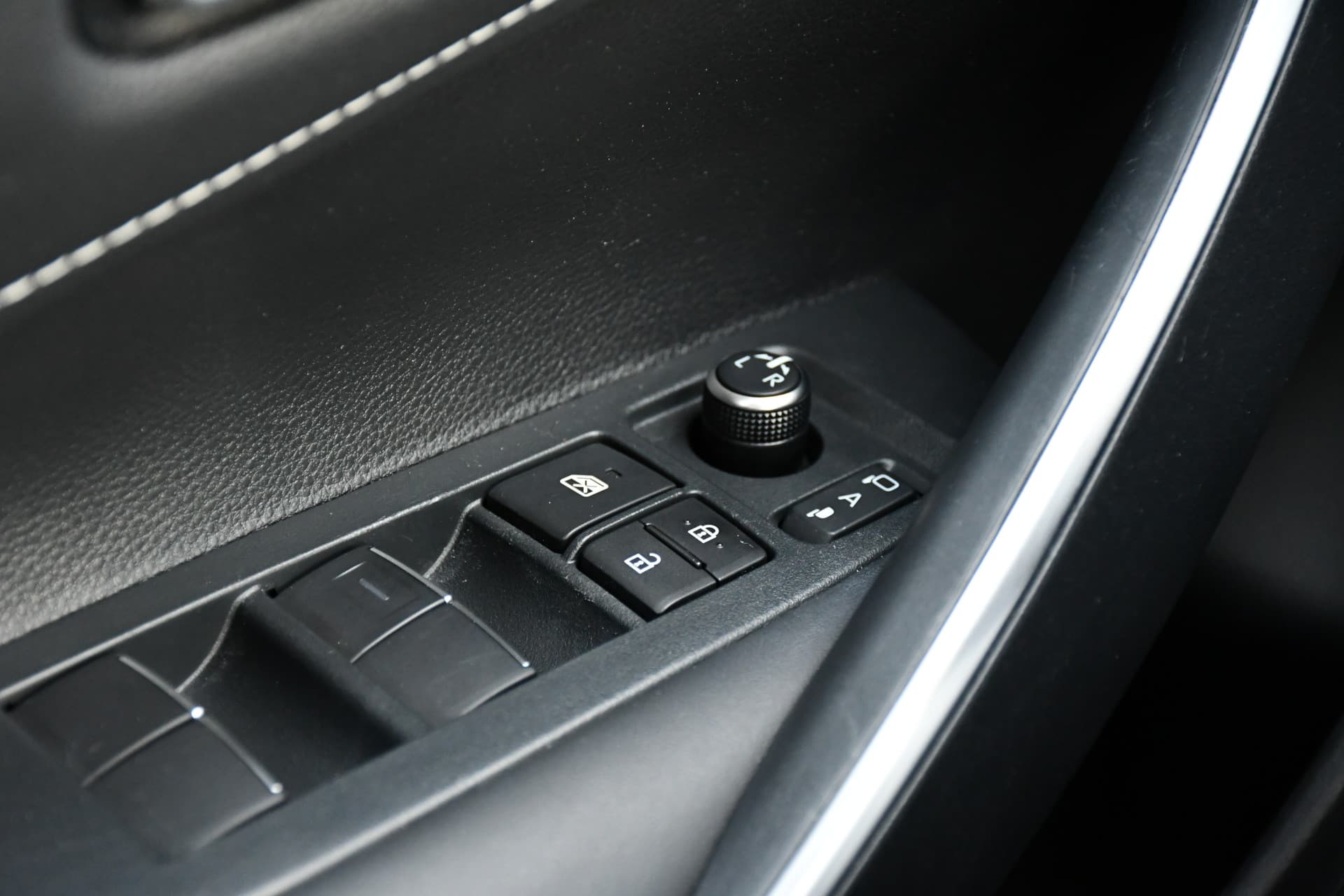 Toyota Corolla Touring Sports Hybrid 140 Dynamic + Automaat 140Pk thumbnail 31