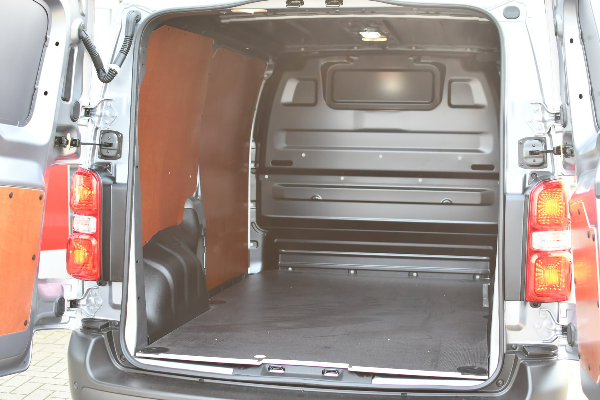 Toyota ProAce Worker 1.5 D-4D Challenger 120pk thumbnail 12